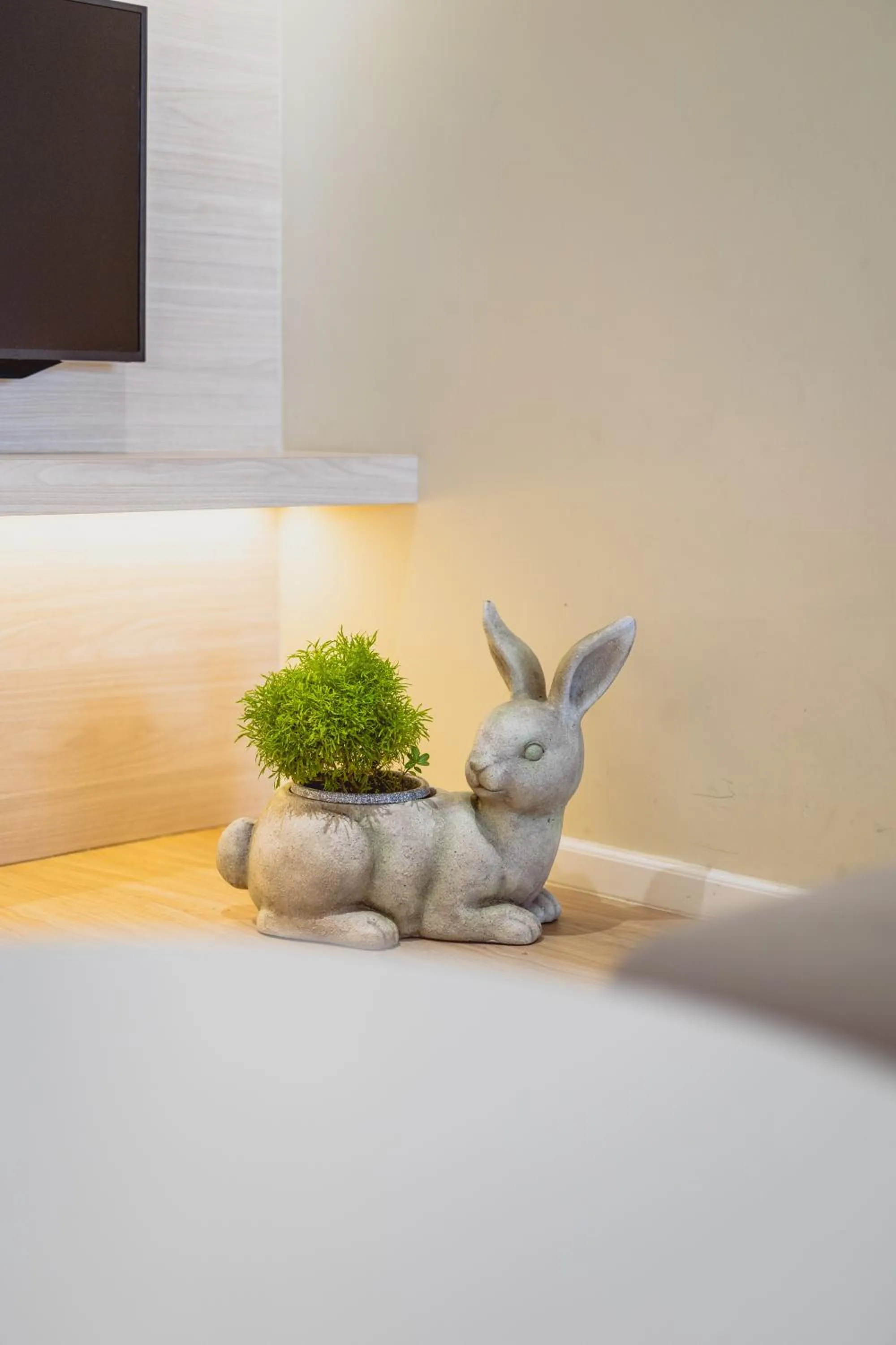 Decorative detail in QUEENSLAND SUITES at Aru Suites, Kota Kinabalu