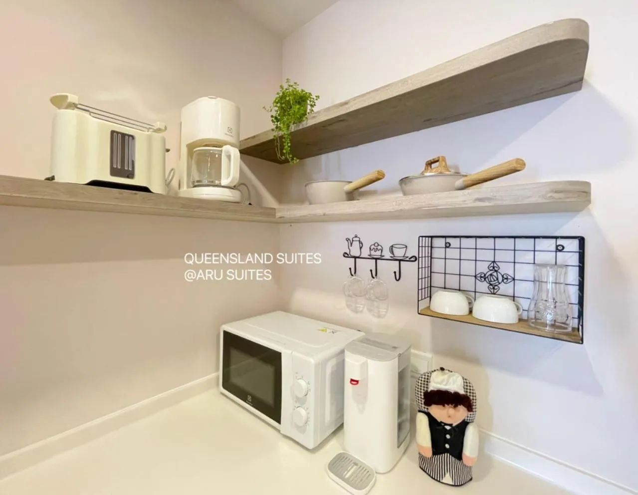 Coffee/tea facilities in QUEENSLAND SUITES at Aru Suites, Kota Kinabalu