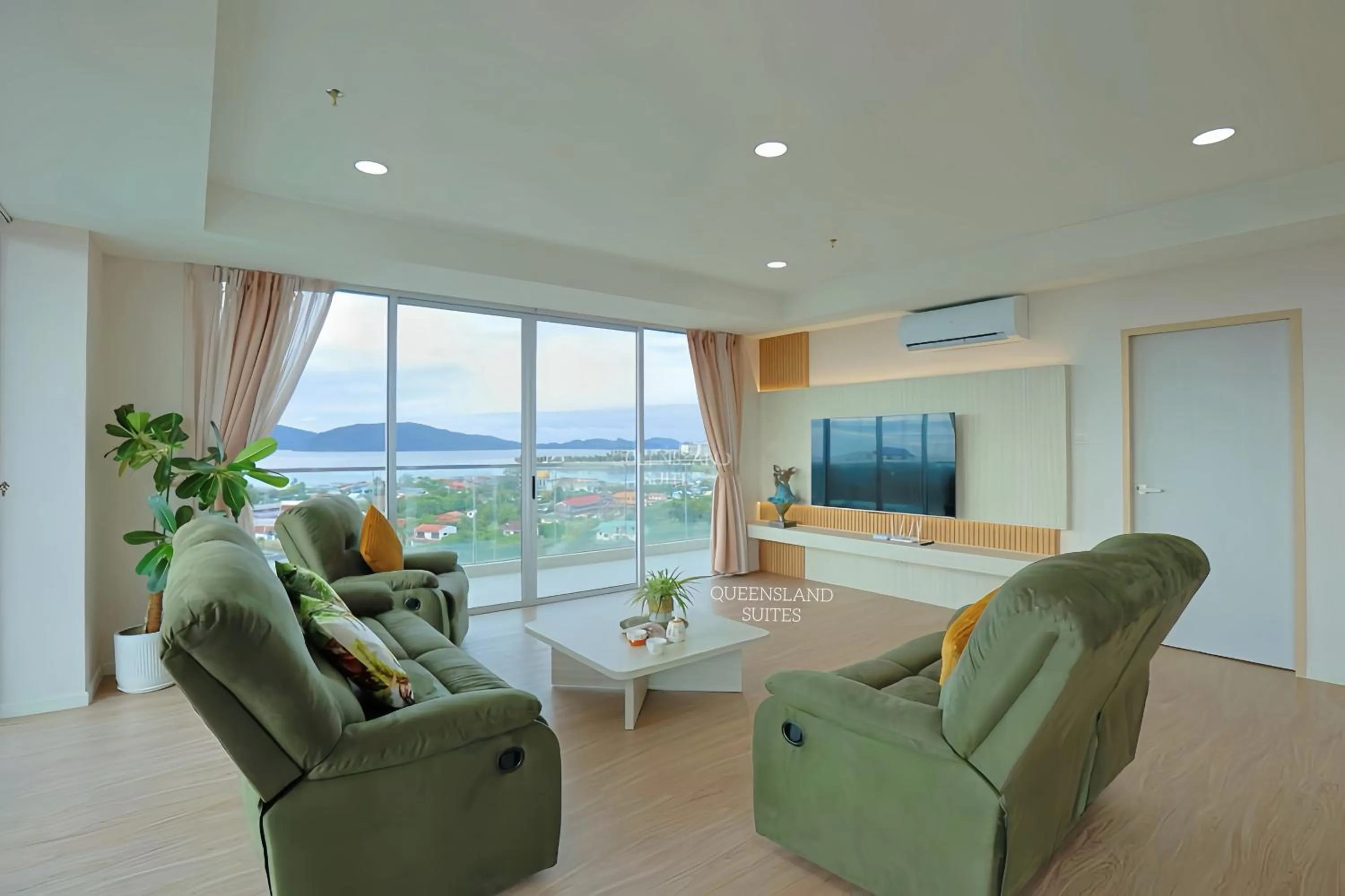 TV and multimedia in QUEENSLAND SUITES at Aru Suites, Kota Kinabalu