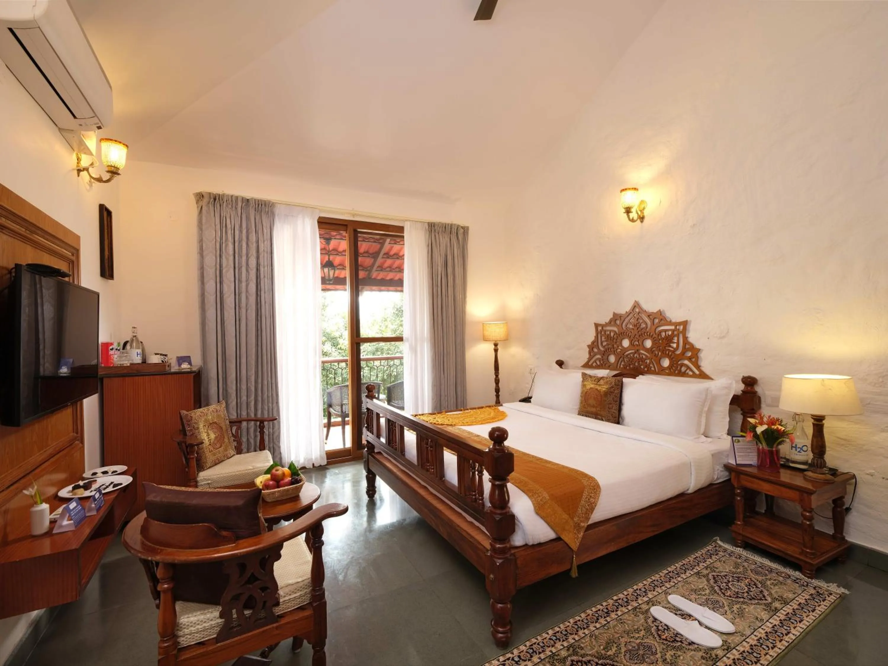 Bedroom, Bed in Trishvam Tapovana