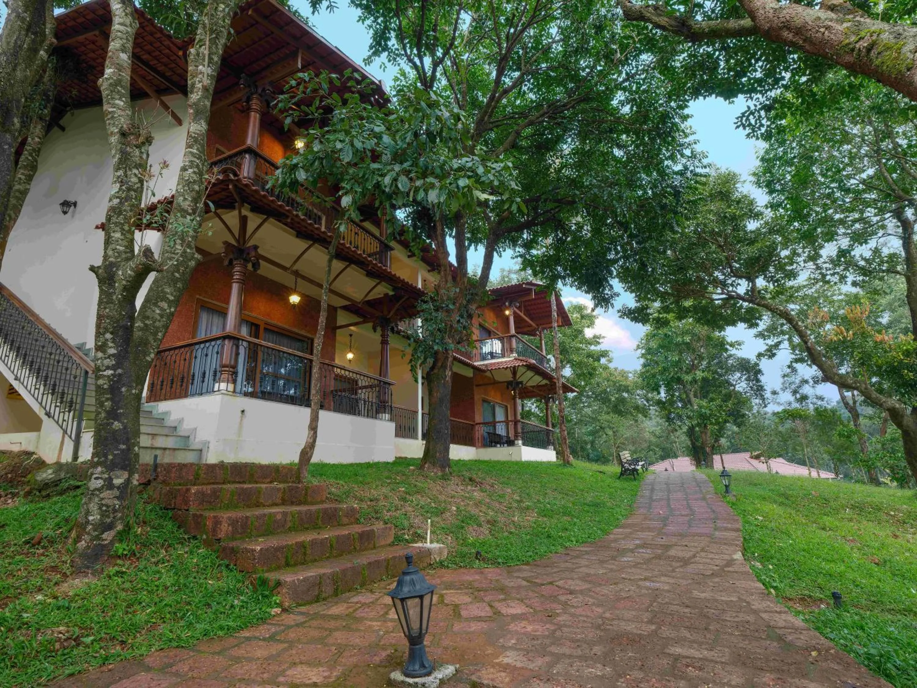 Property building in Trishvam Tapovana