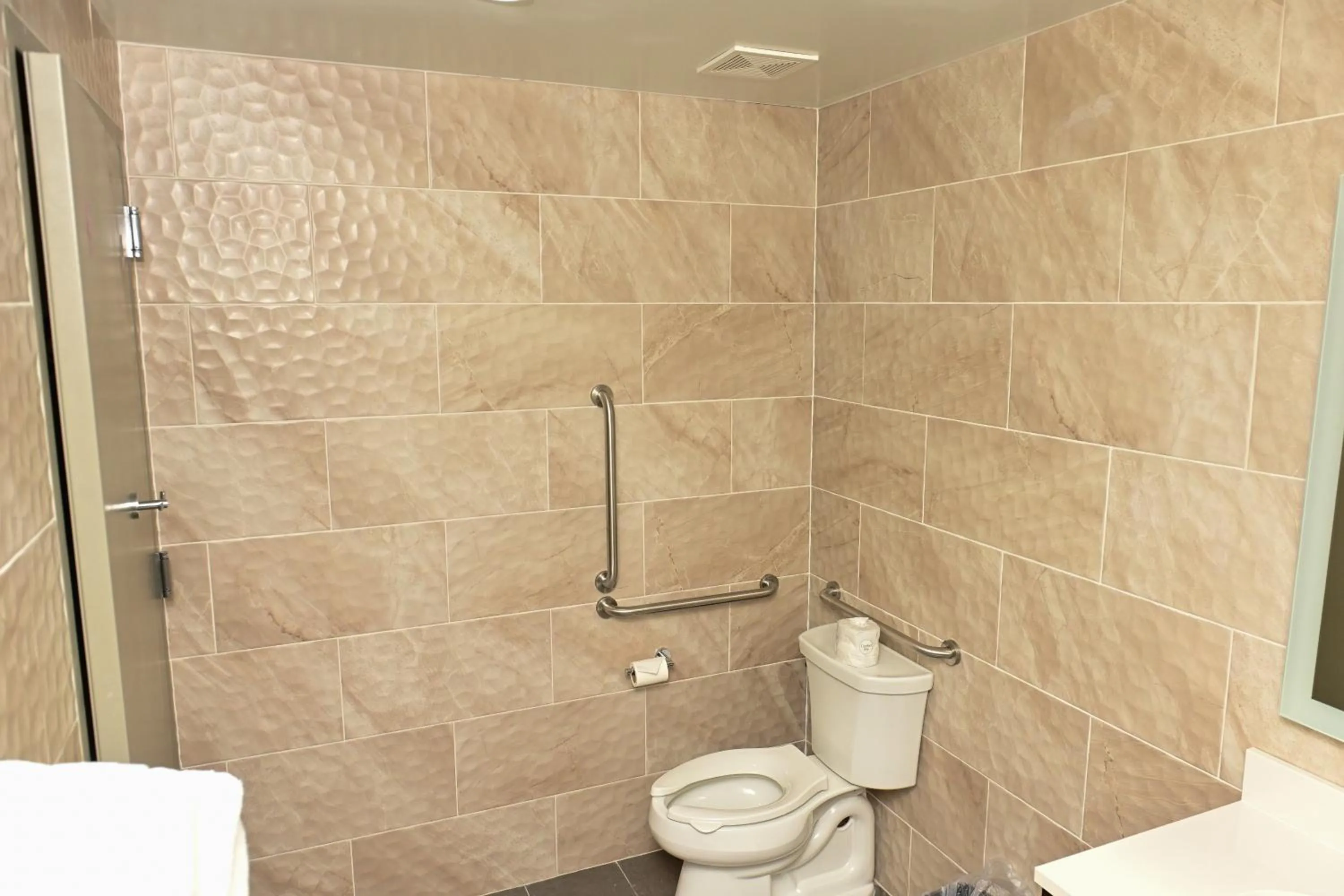 Days Inn by Wyndham Bronx NYC