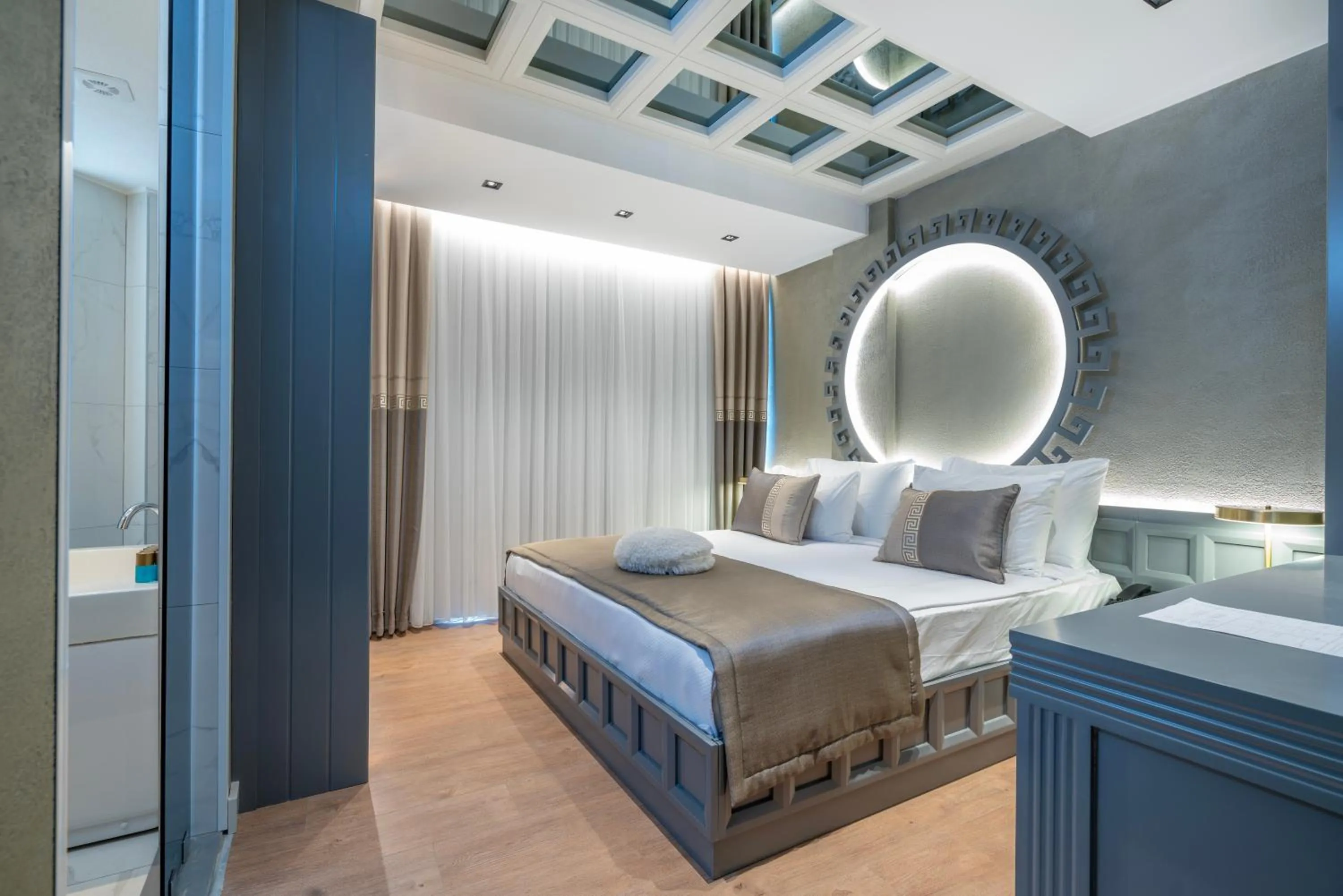 Photo of the whole room, Bed in Golden Star Hotel