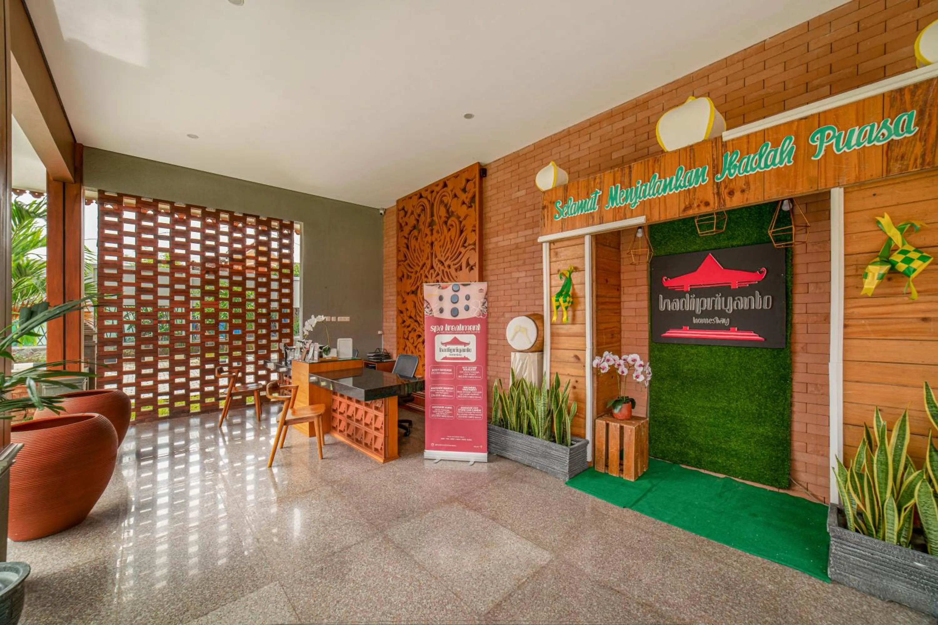 Lobby or reception in Hadipriyanto Homestay