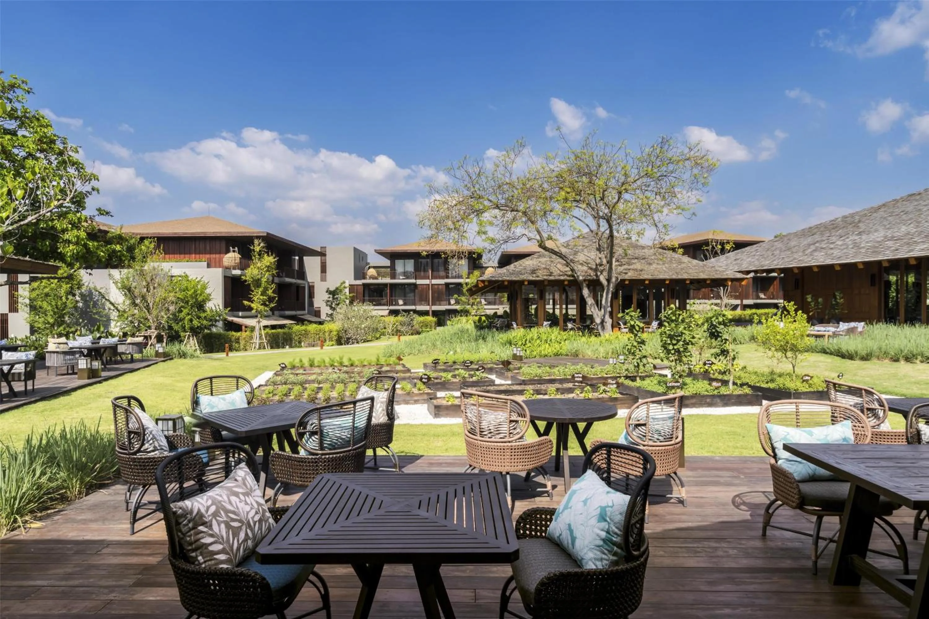 Restaurant/places to eat in Andaz Pattaya Jomtien Beach, By Hyatt