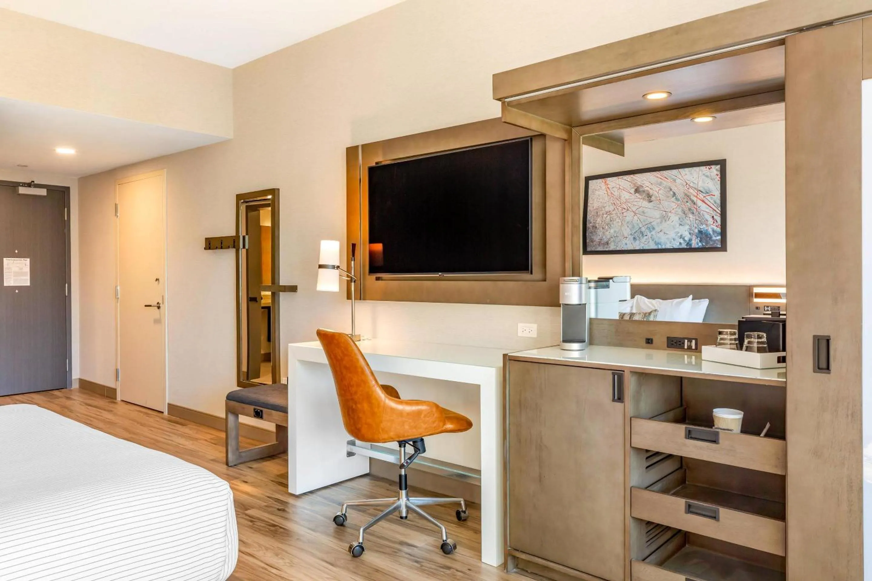 Bedroom, Bed in Cambria Hotel New Haven University Area