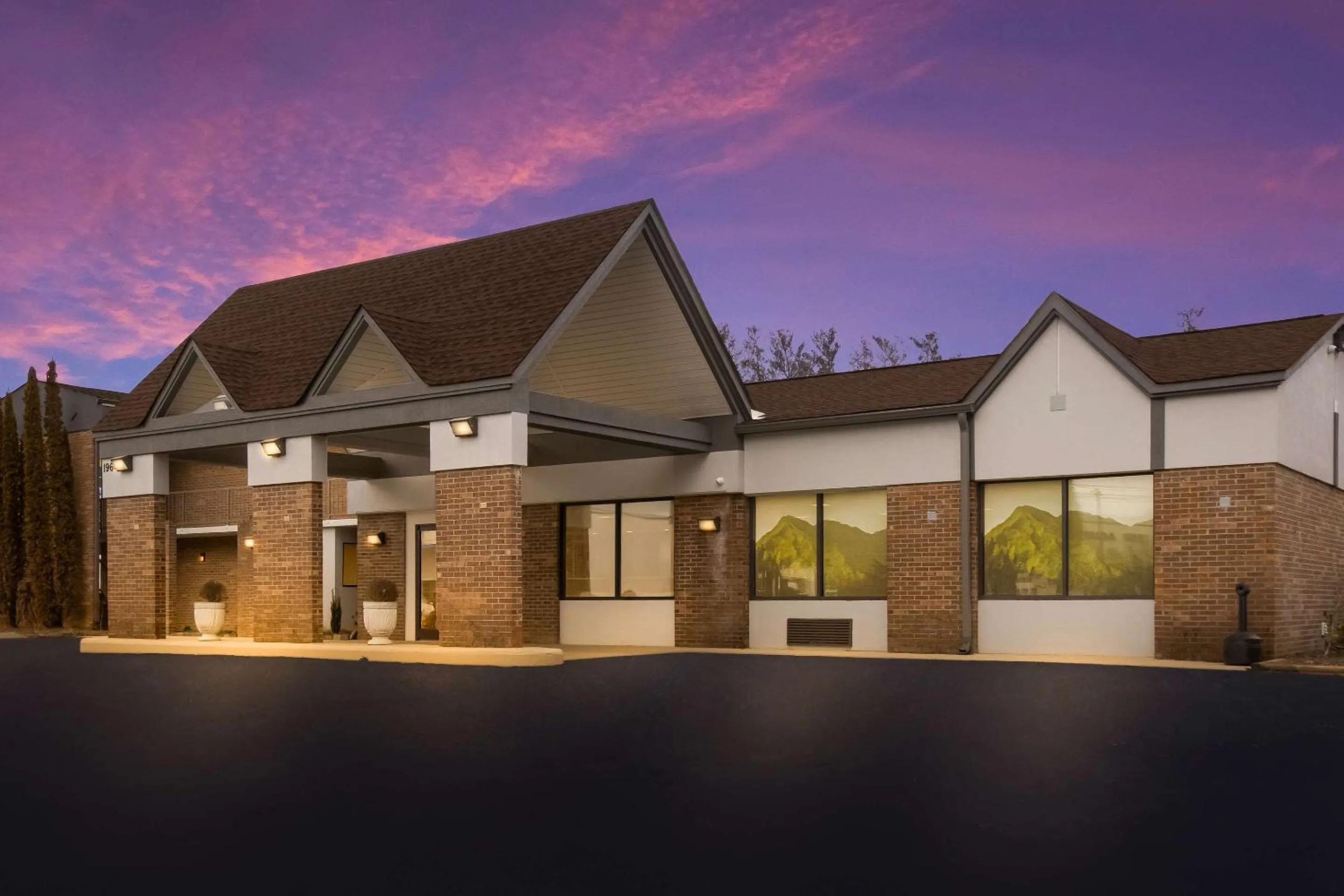 Property building in Quality Inn Asheville Airport