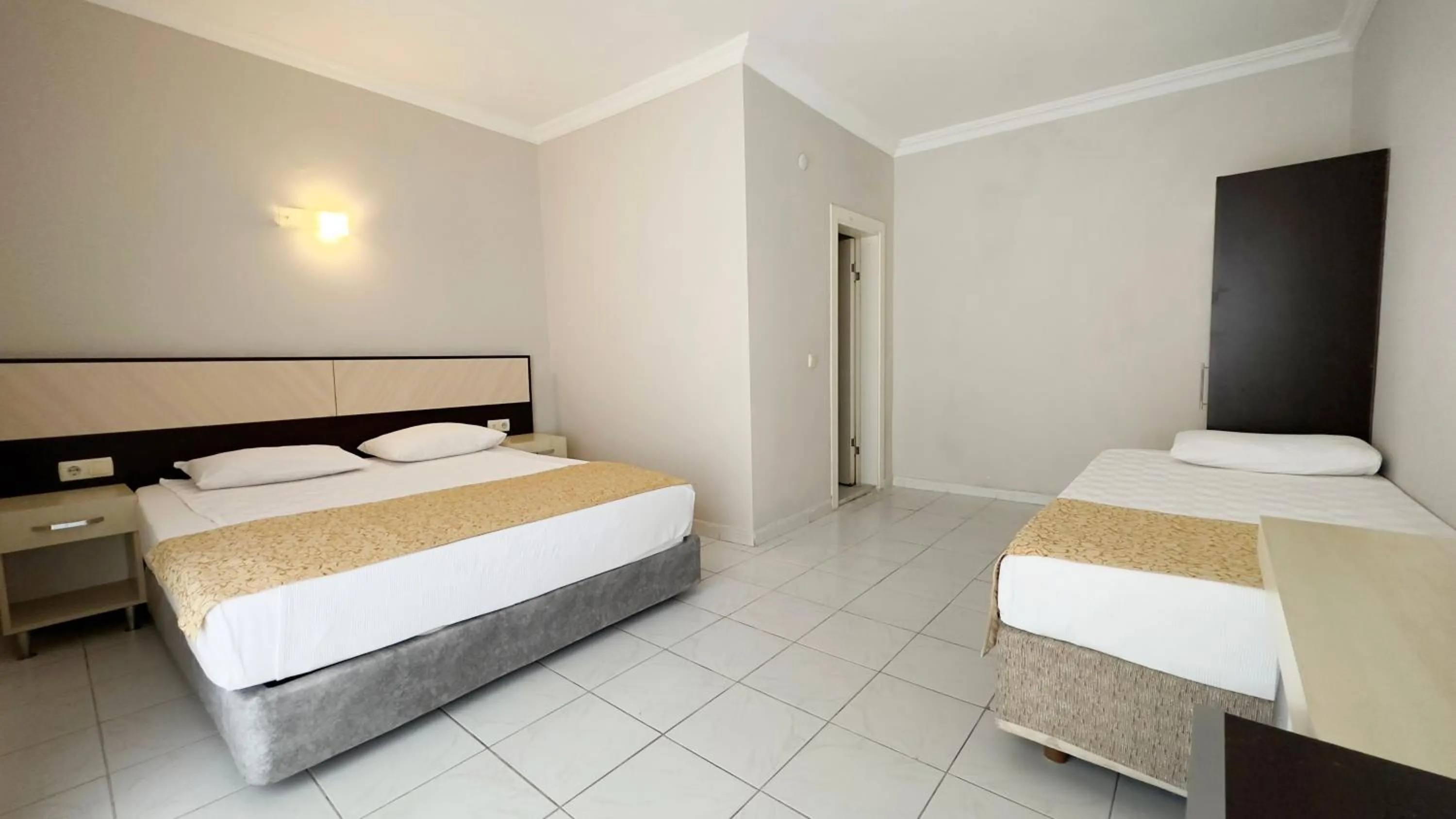 Bed in Side Beach Club