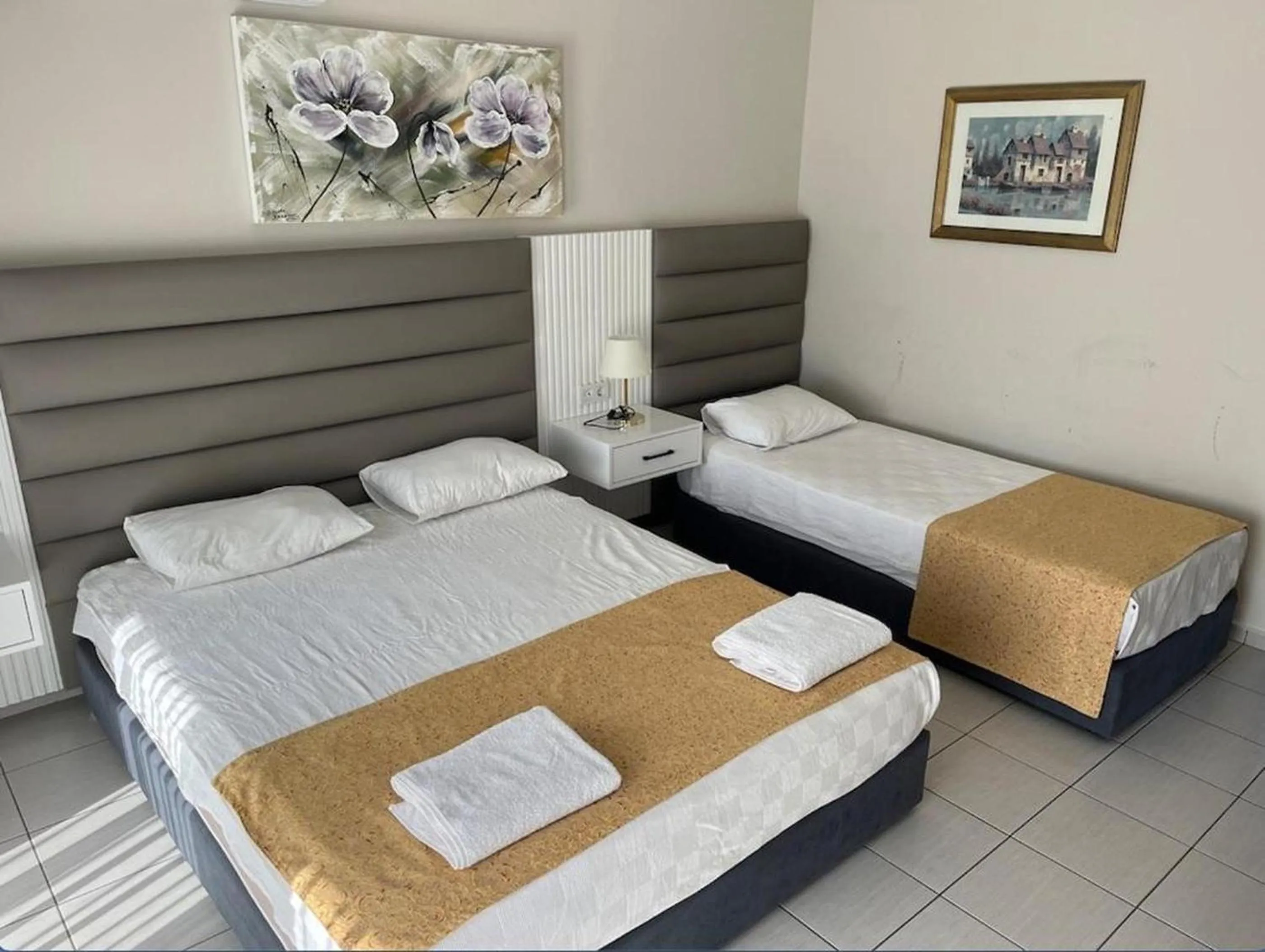 Bed in Side Beach Club