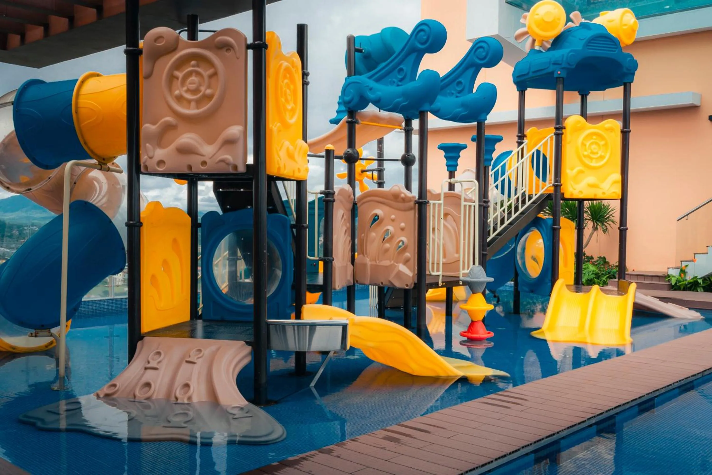 Swimming pool in La Vela Hue Hotel