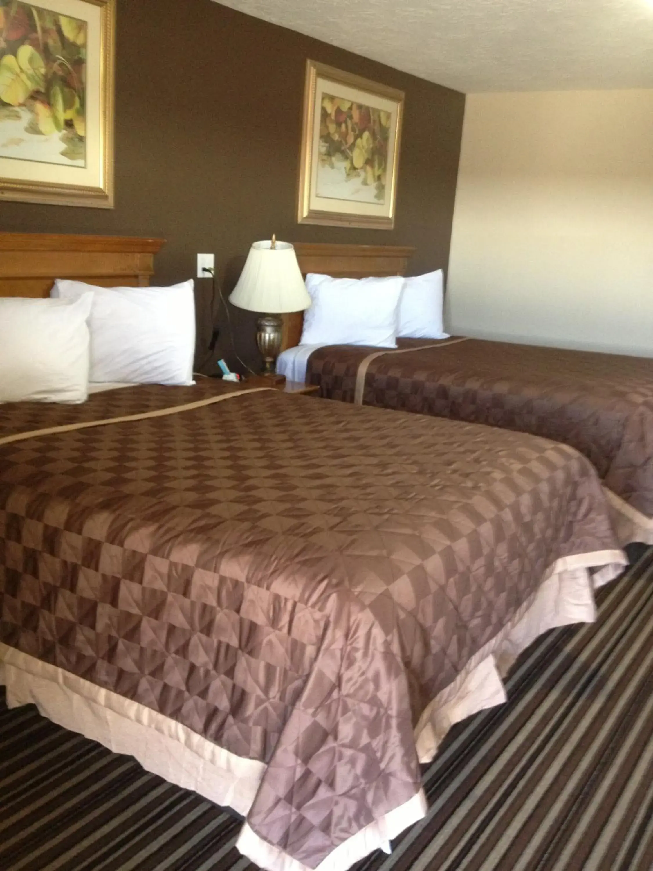 Queen Room with Two Queen Beds - Smoking in Executive Inn Snyder Queen Room with Two Queen Beds - Smoking in Executive Inn Snyder