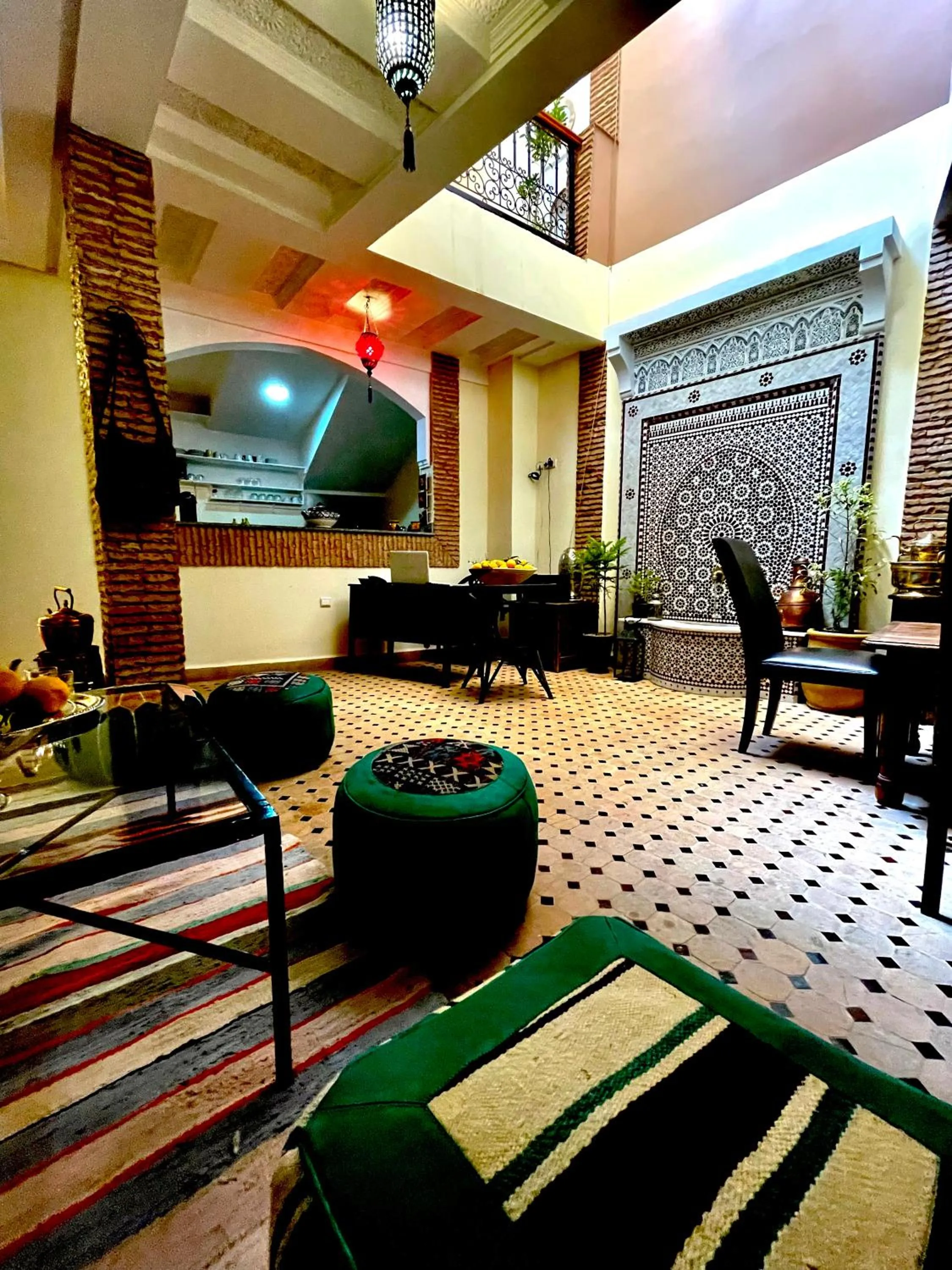 Lobby or reception in Riad Les Miroirs