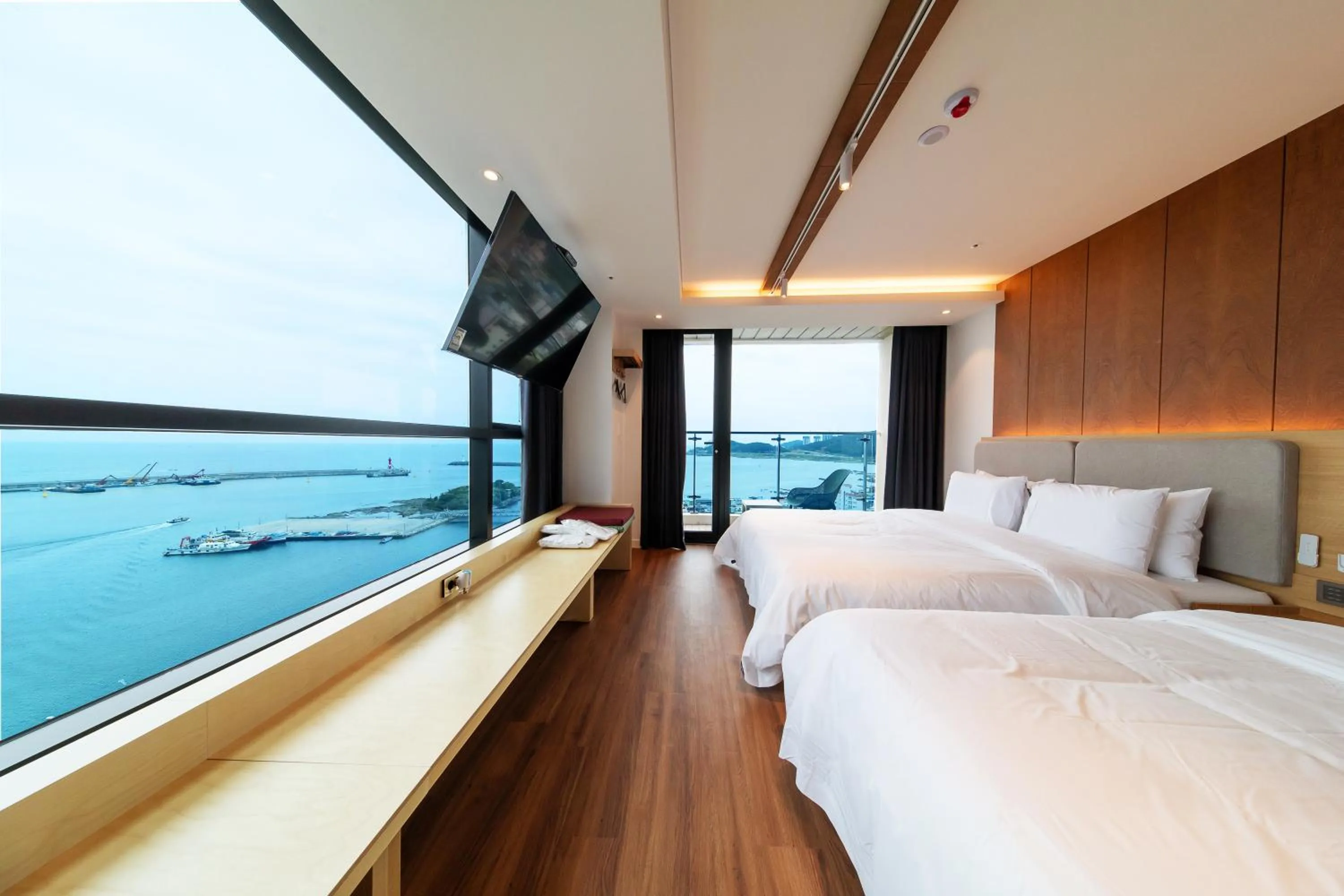 Bed in The Club Hotel Gijang Yeonhwari