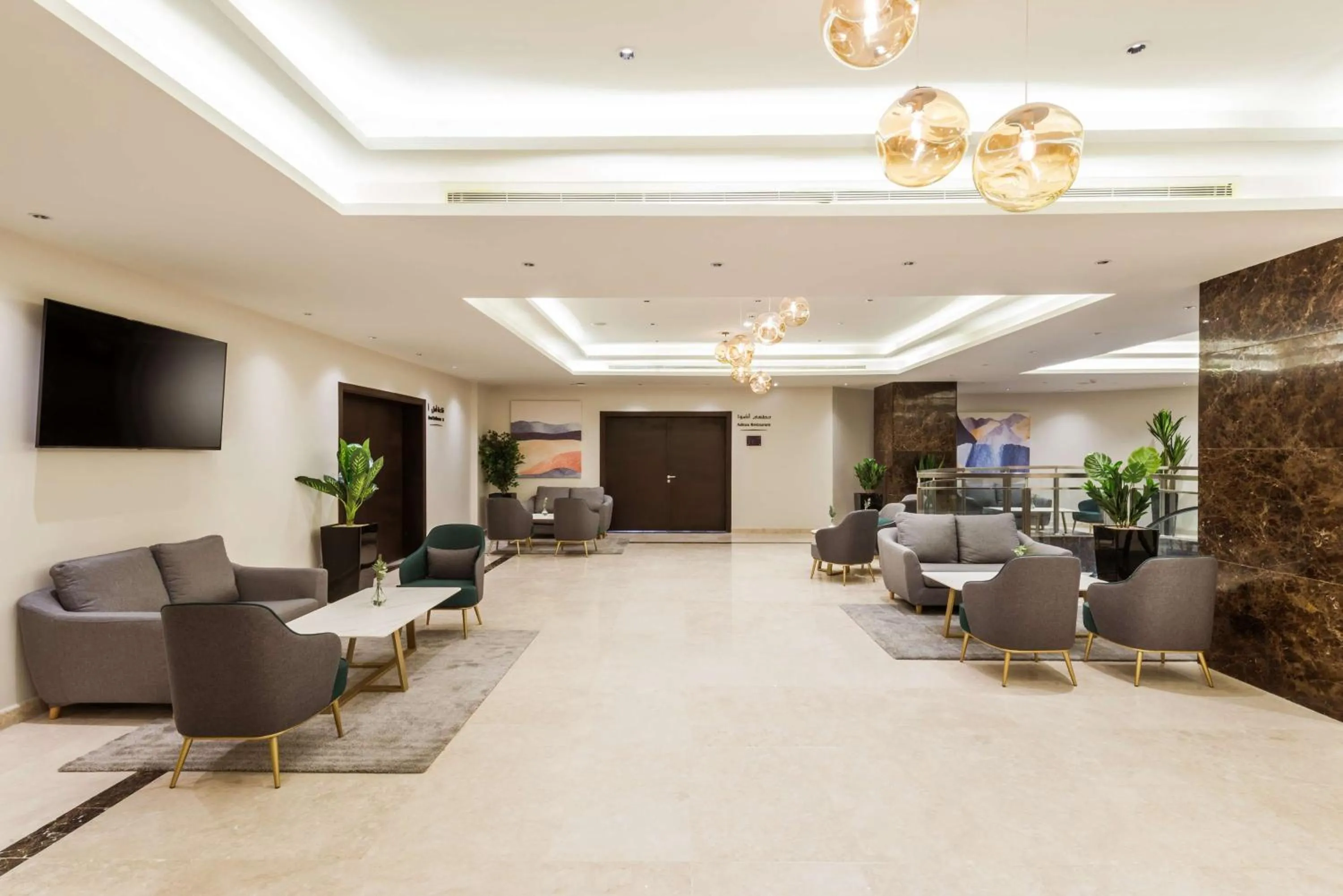Lobby or reception in Best Western Plus Al Qurayyat City Center