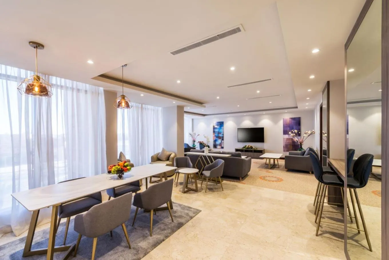 Seating area in Best Western Plus Al Qurayyat City Center