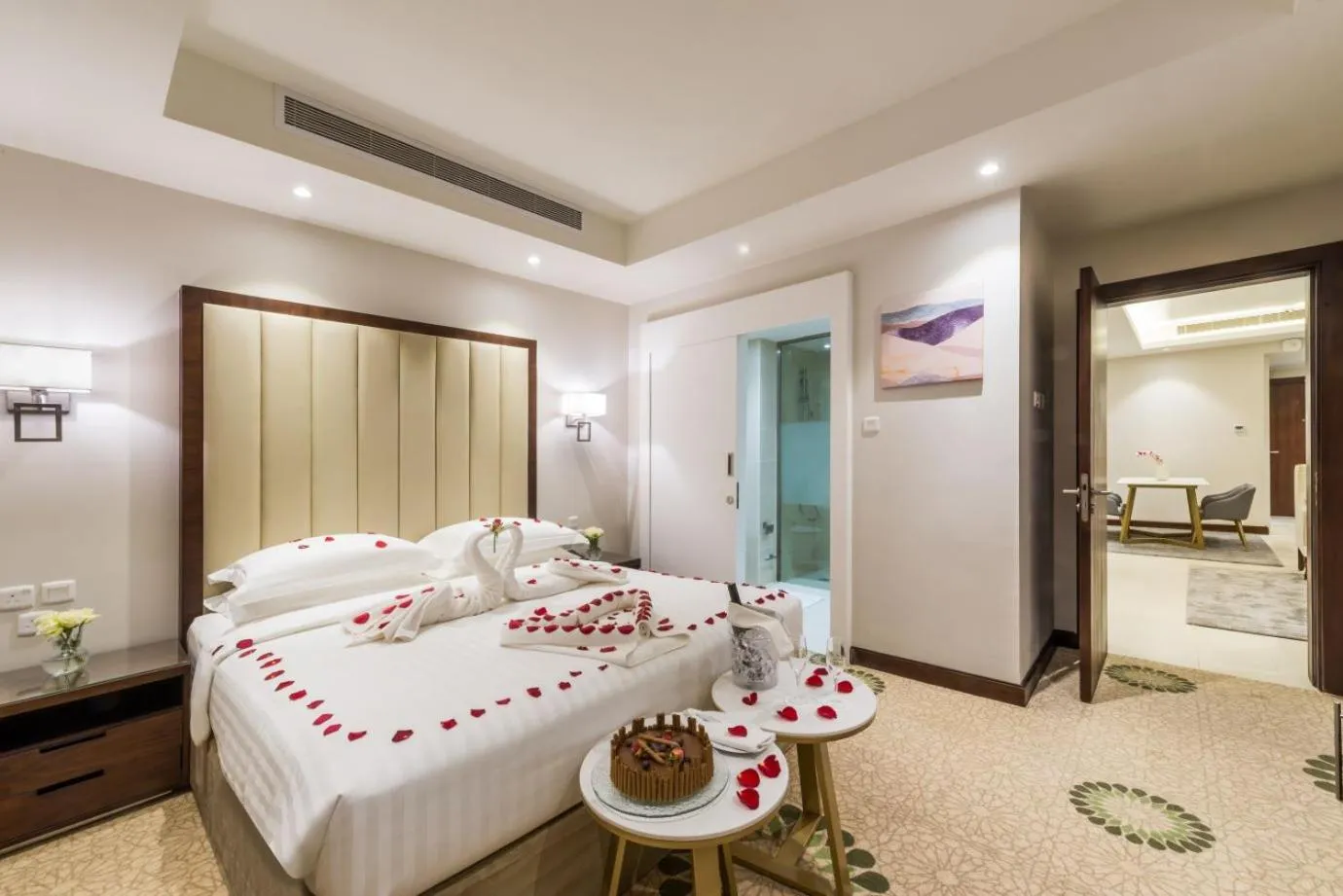 Bedroom, Bed in Best Western Plus Al Qurayyat City Center