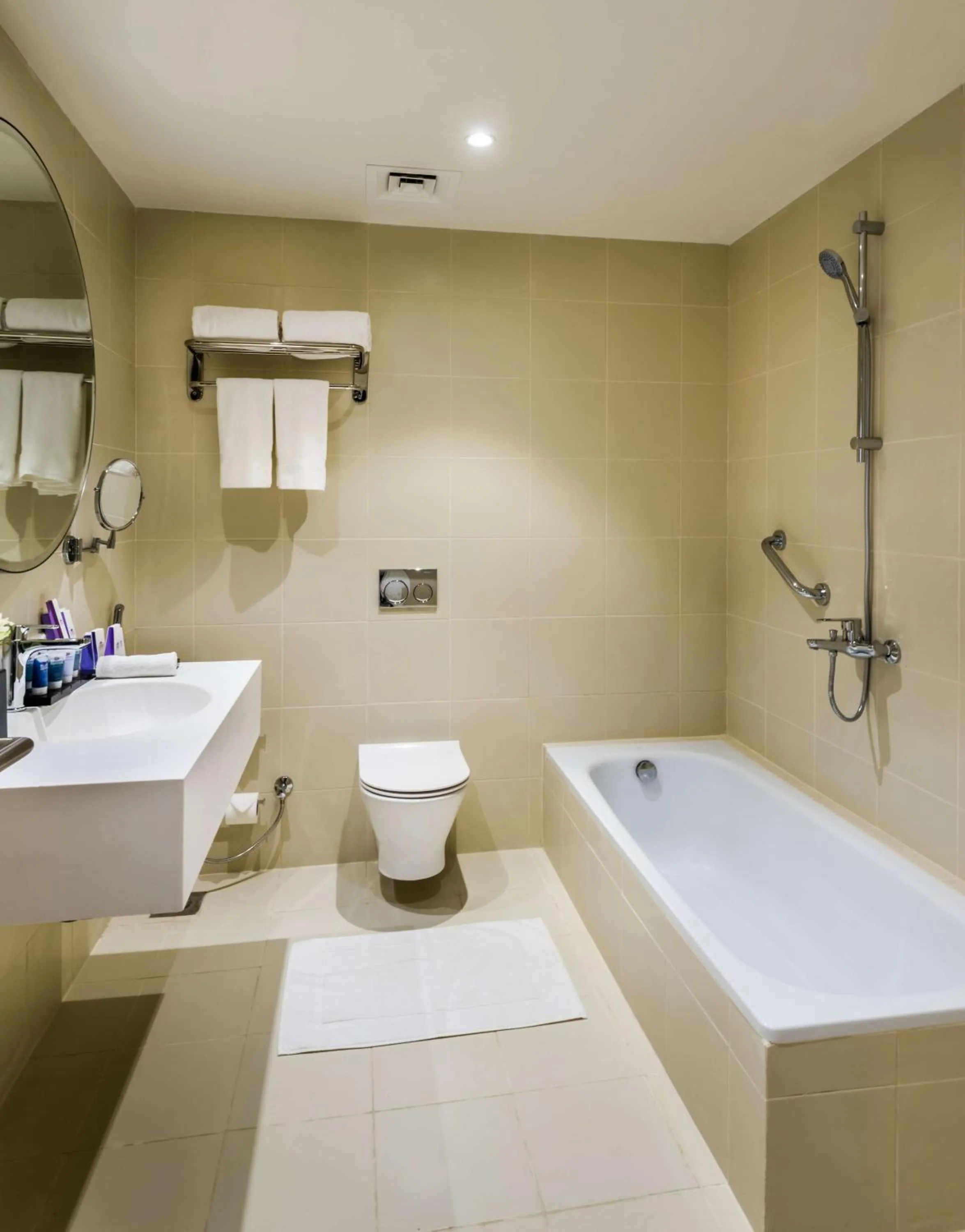 Photo of the whole room in Best Western Plus Al Qurayyat City Center