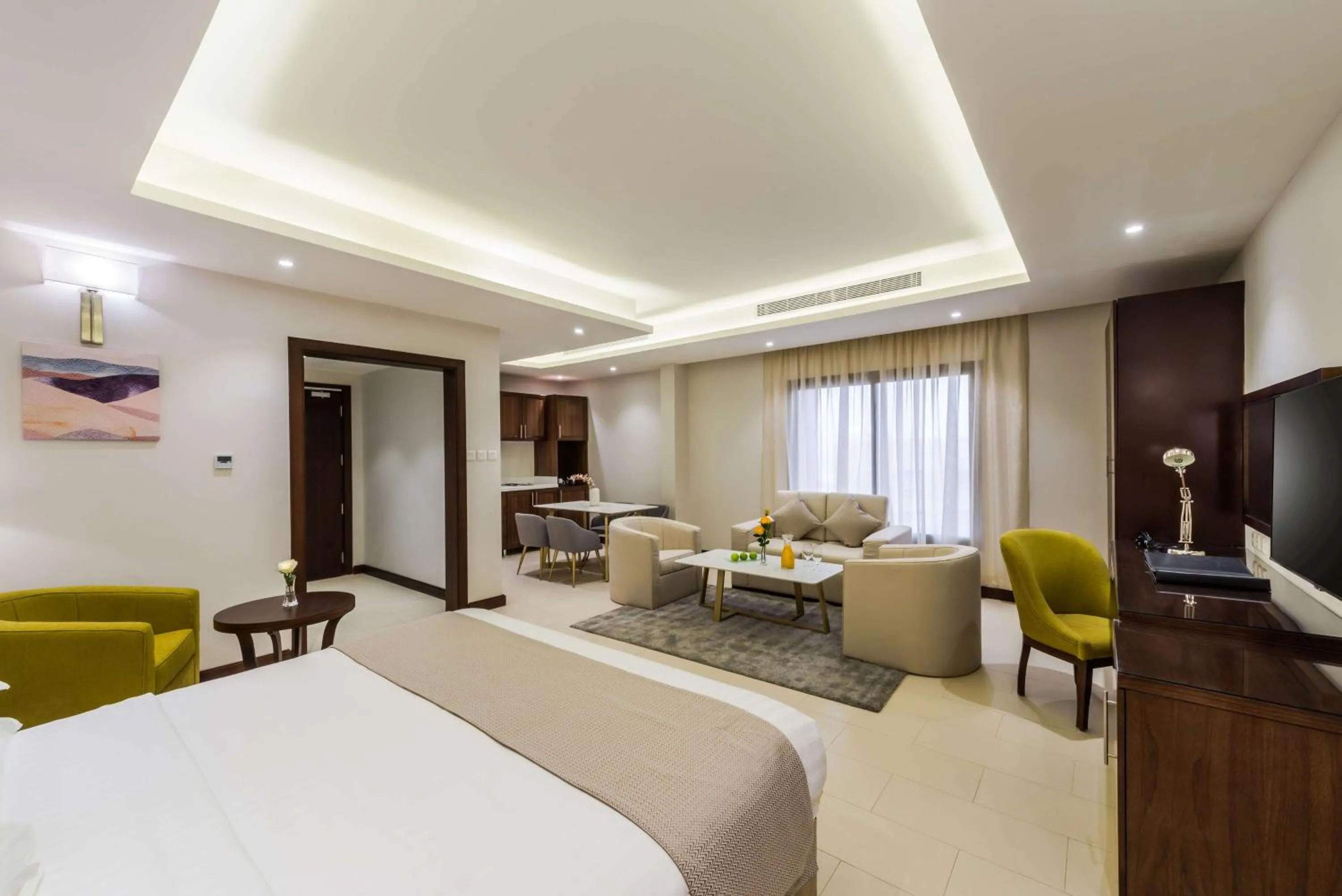 Photo of the whole room, Bed in Best Western Plus Al Qurayyat City Center