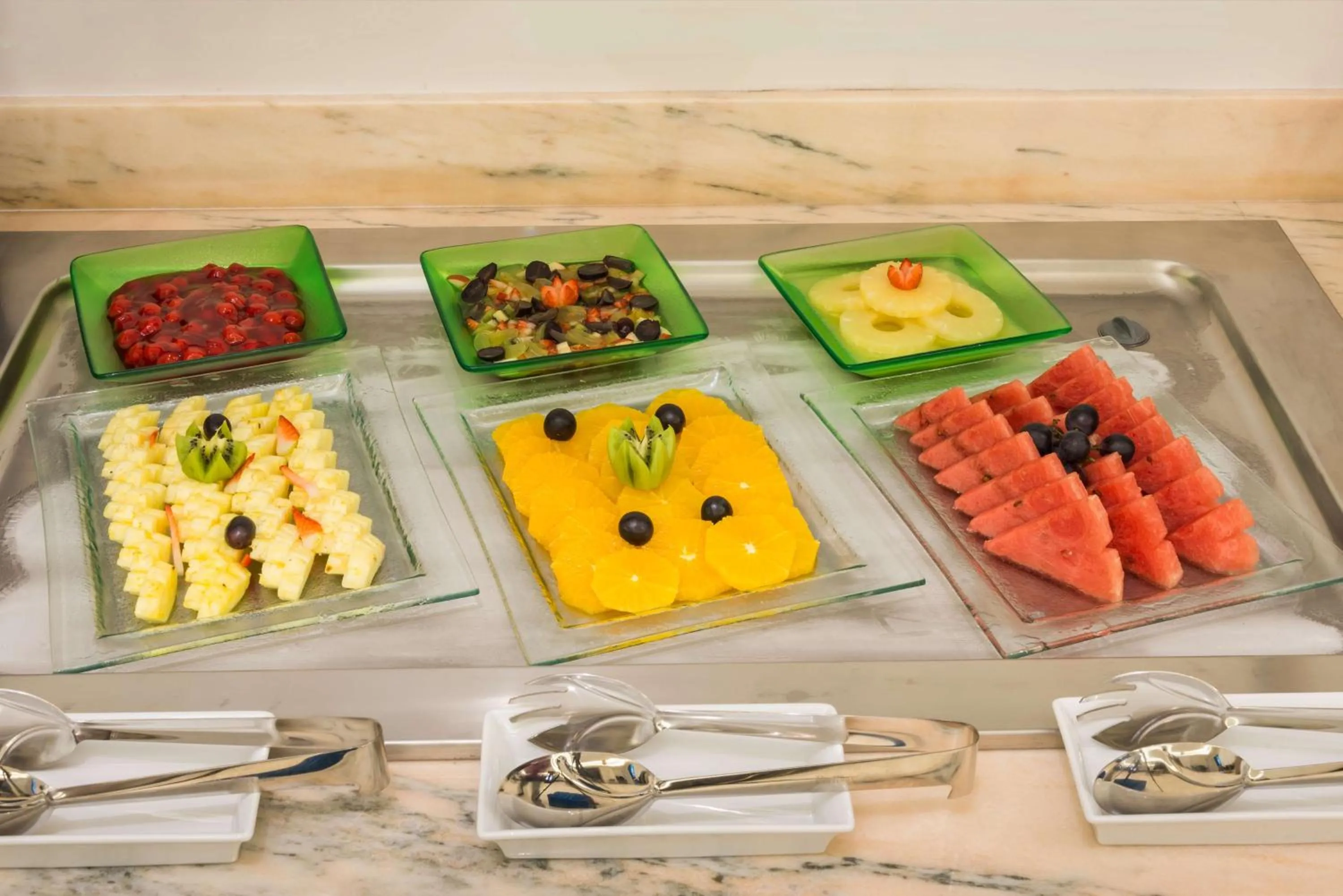 Restaurant/places to eat in Best Western Plus Al Qurayyat City Center