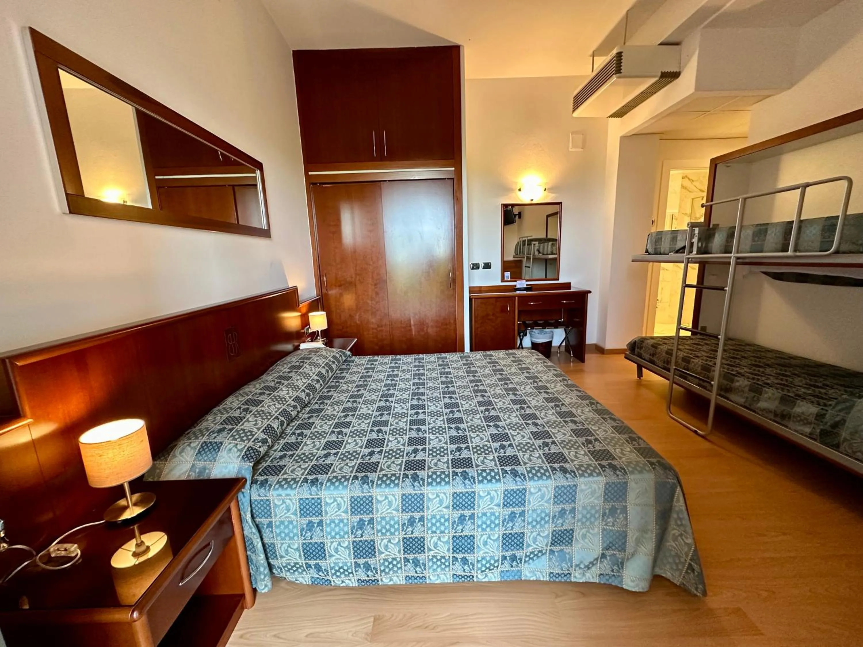 Bedroom, Bed in Hotel Beau Rivage Pineta