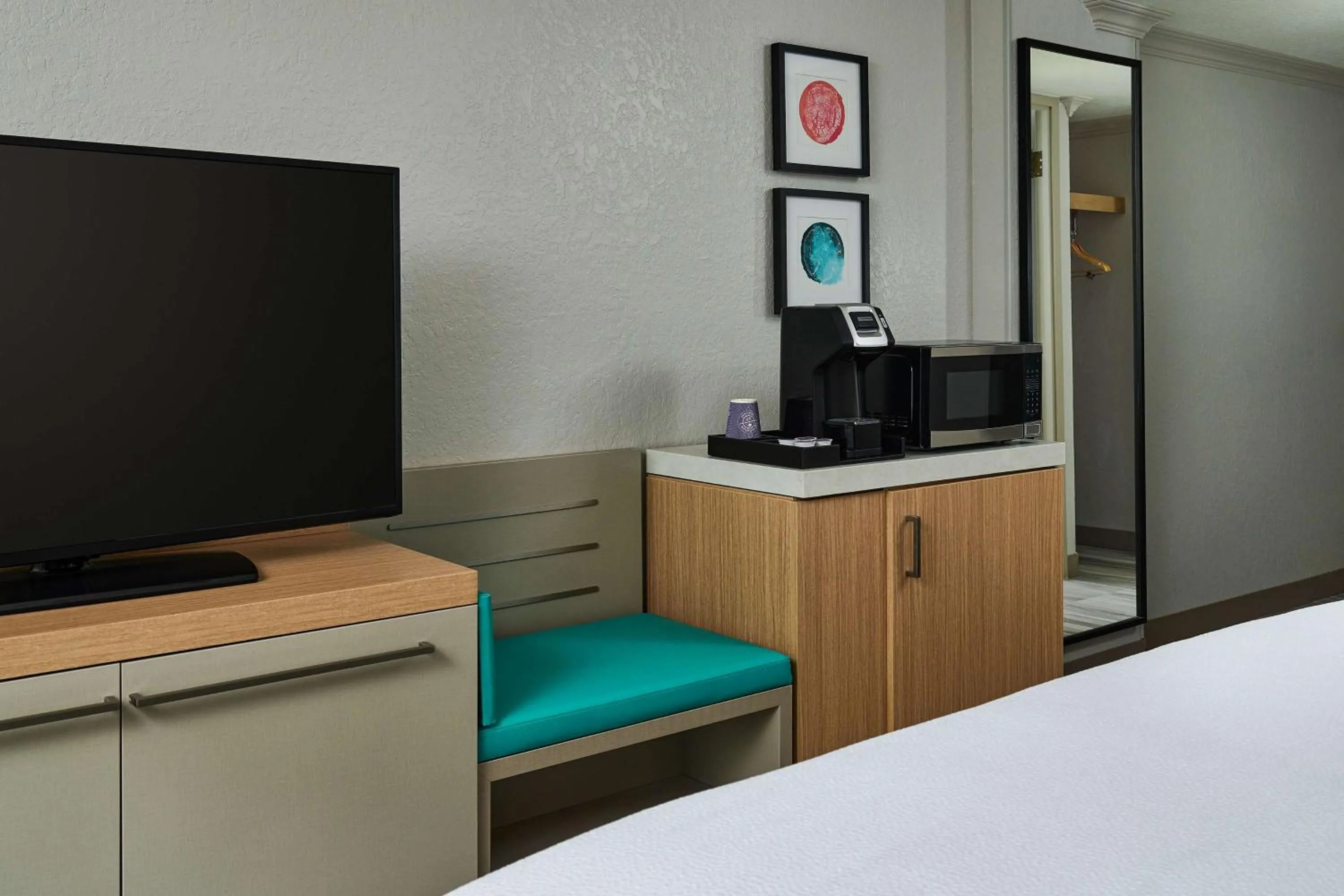 Bed in Hilton Garden Inn Tewksbury Andover