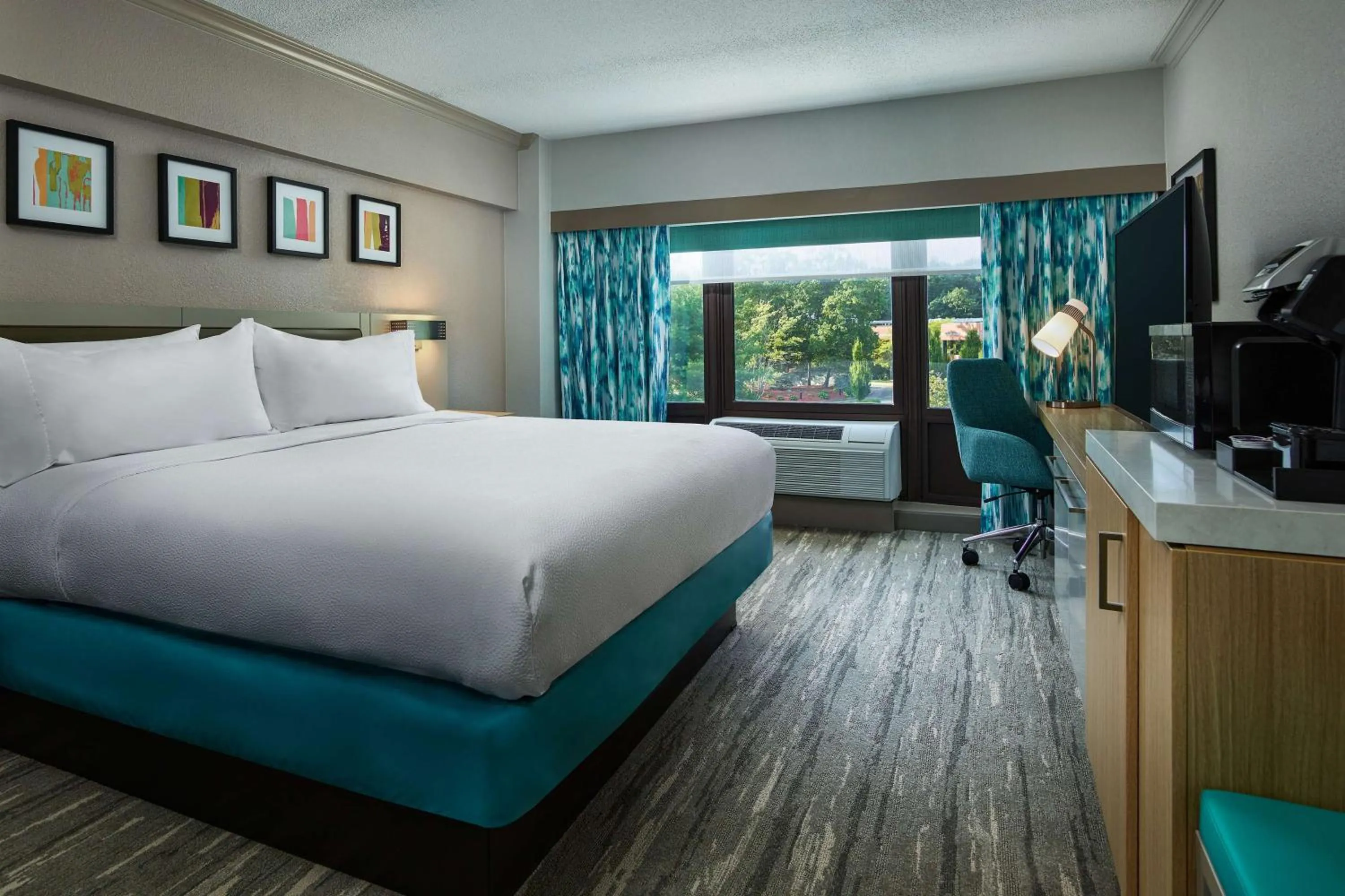 Bed in Hilton Garden Inn Tewksbury Andover