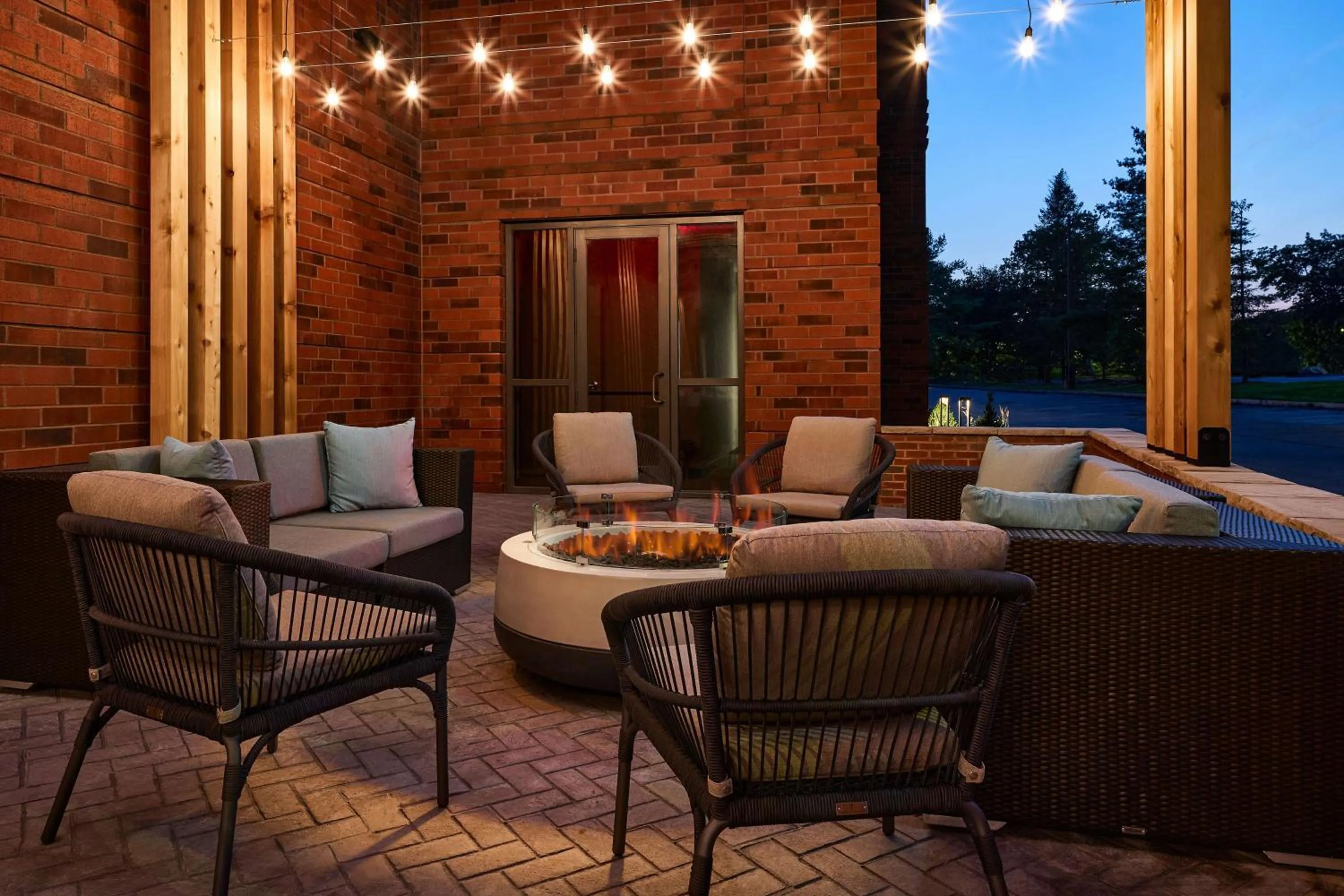 Patio in Hilton Garden Inn Tewksbury Andover
