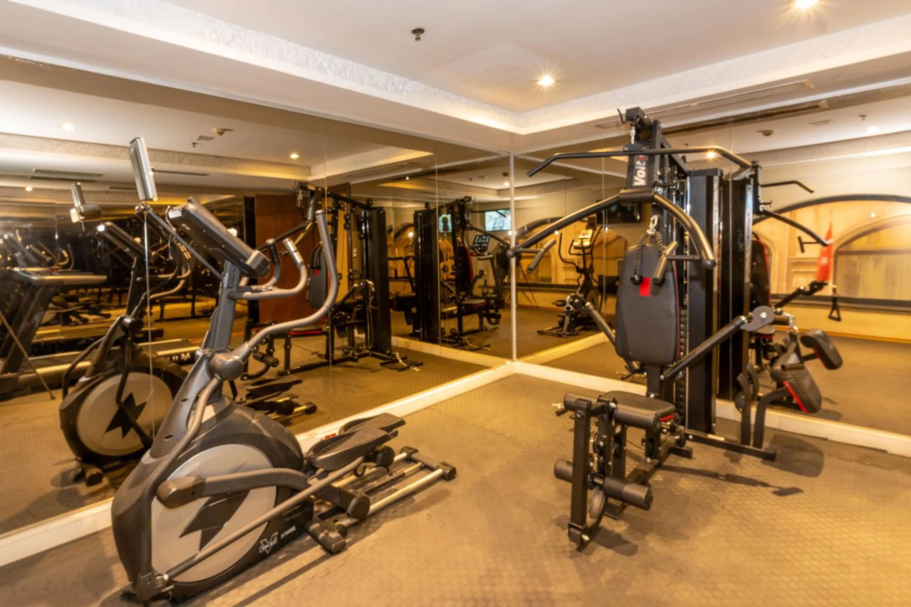 Fitness centre/facilities in Pera Tulip Hotel & Spa