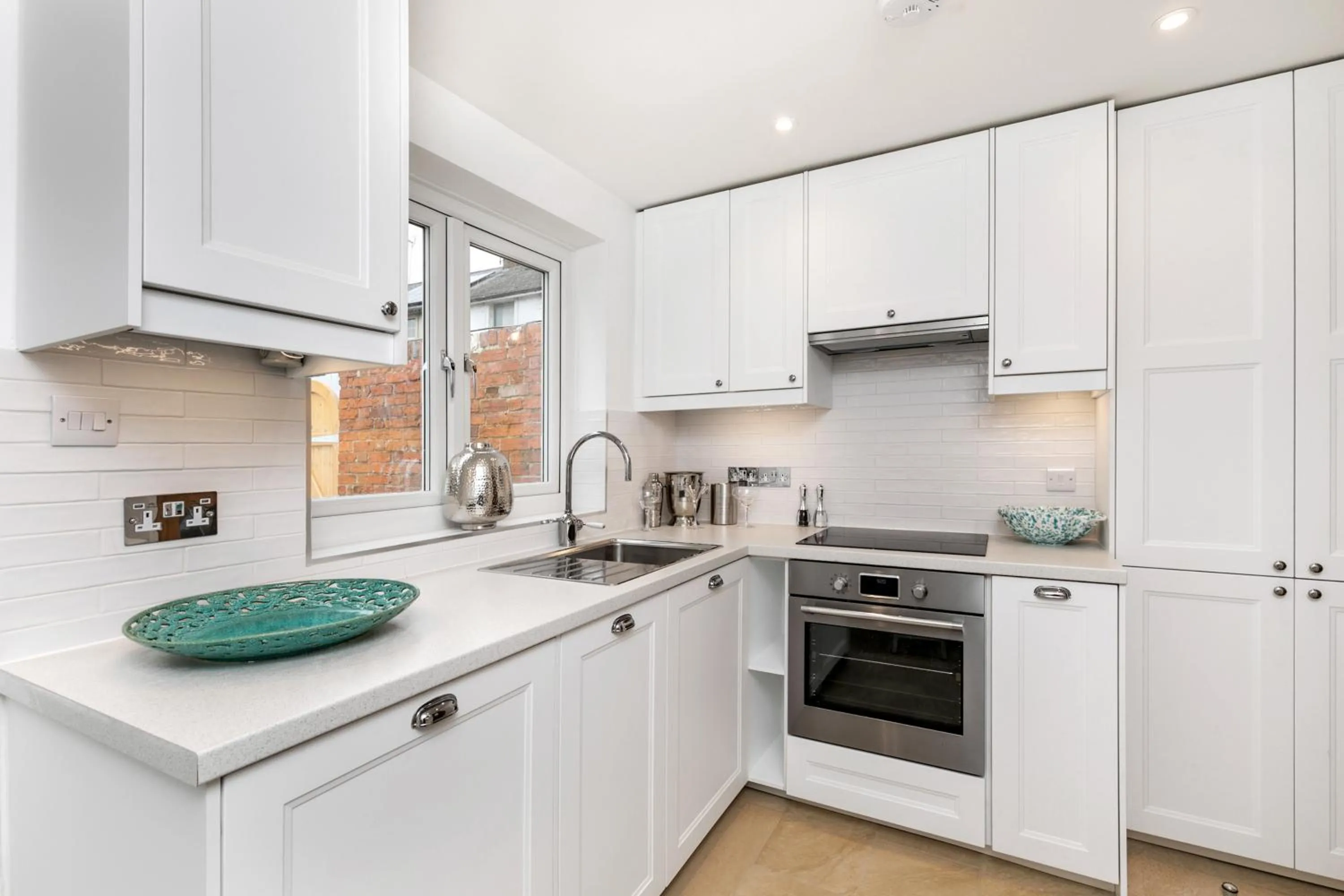 Kitchen or kitchenette in The Nestle House