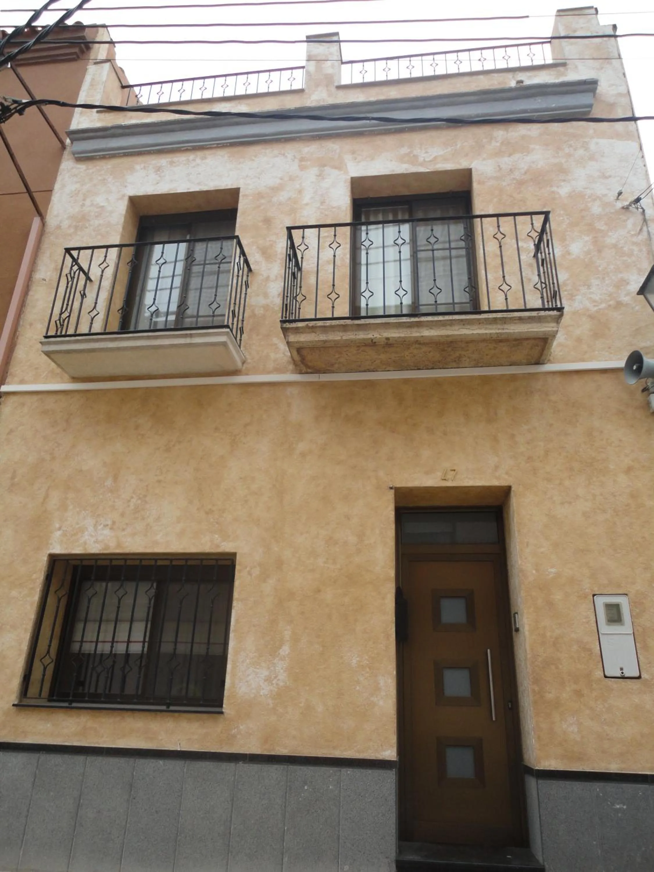Facade/entrance in Casa de Xerta