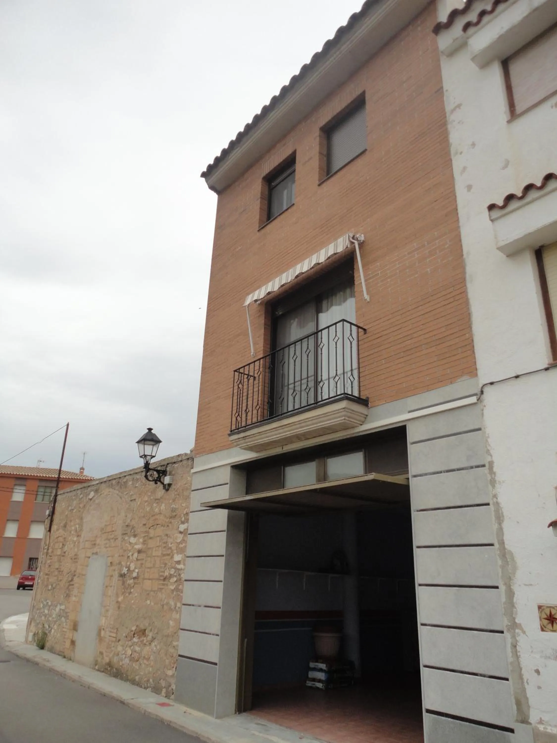 Facade/entrance in Casa de Xerta