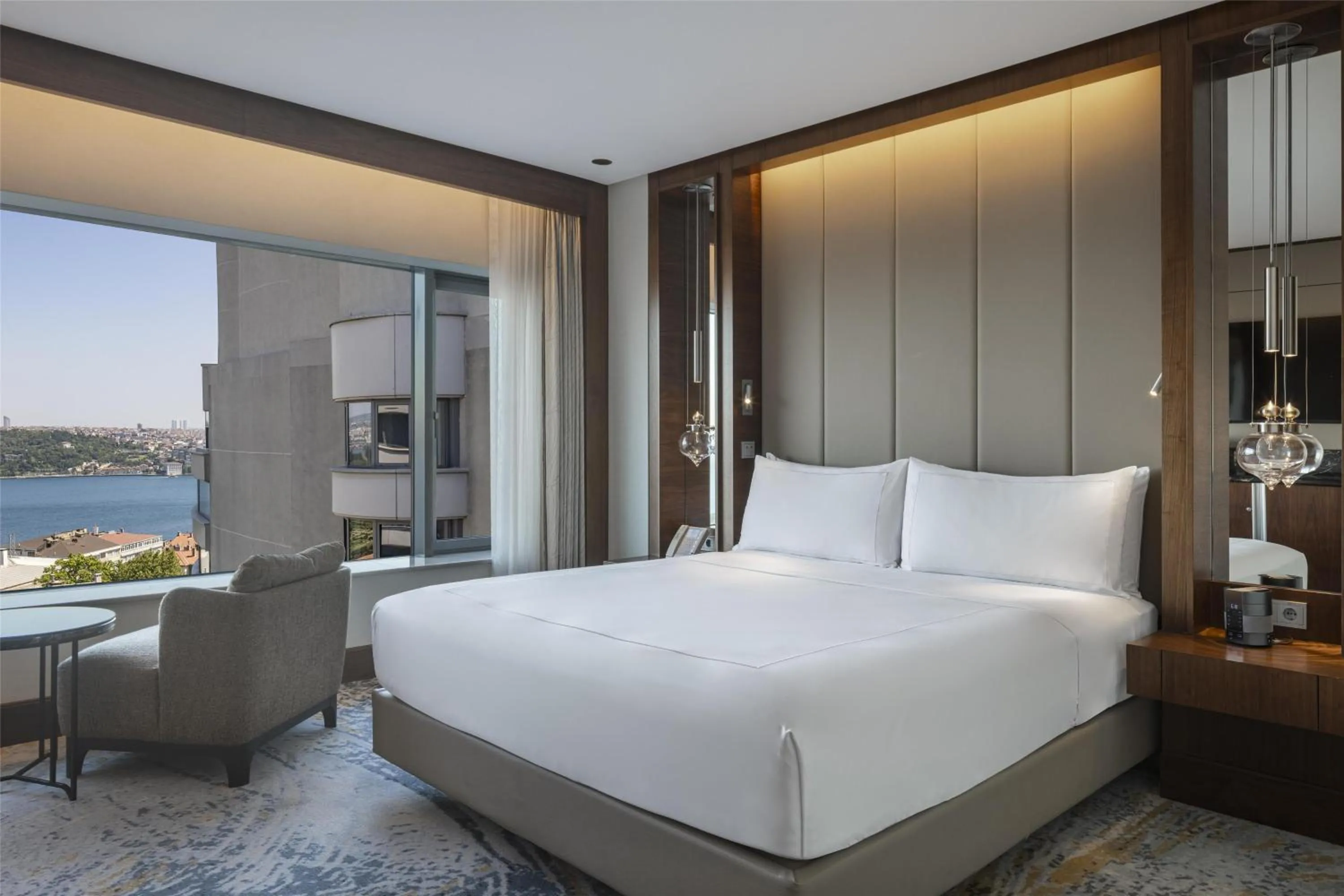 Bed in Conrad Istanbul Bosphorus