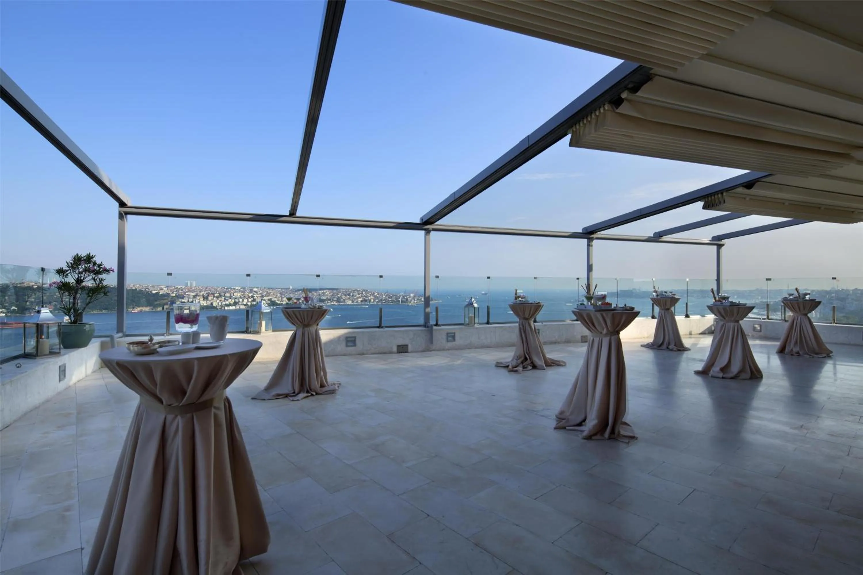 Meeting/conference room in Conrad Istanbul Bosphorus