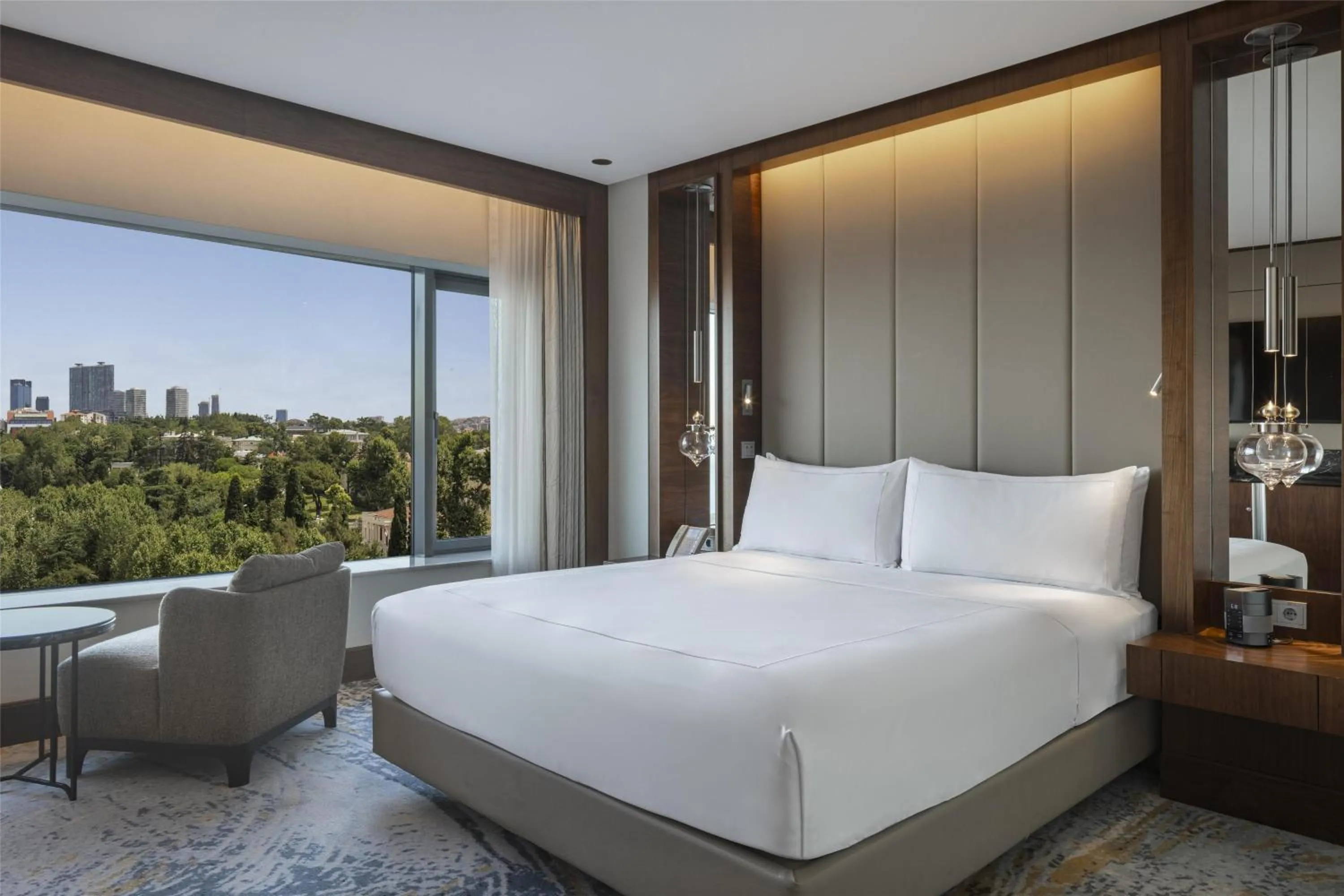 Bed in Conrad Istanbul Bosphorus