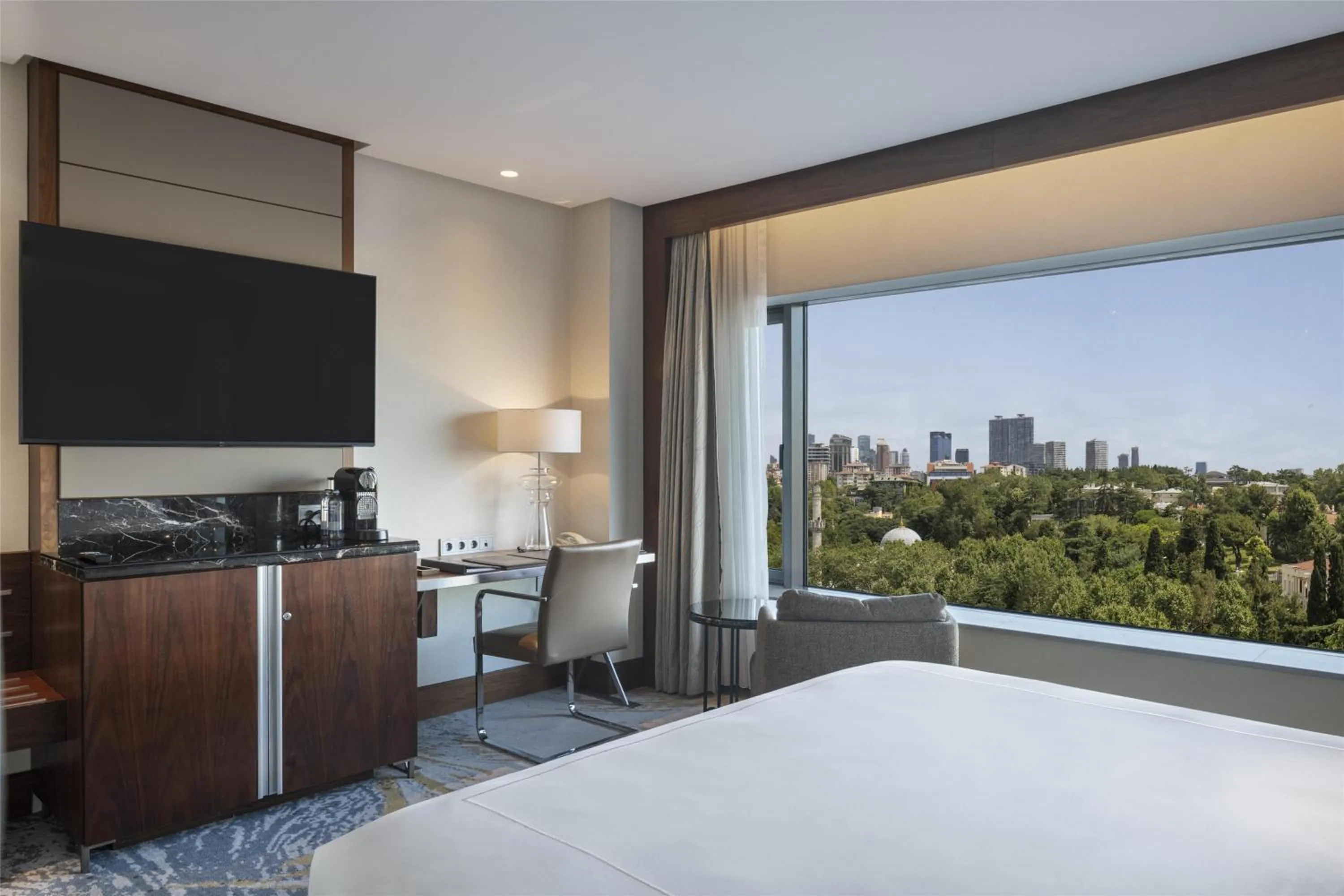 Bed in Conrad Istanbul Bosphorus