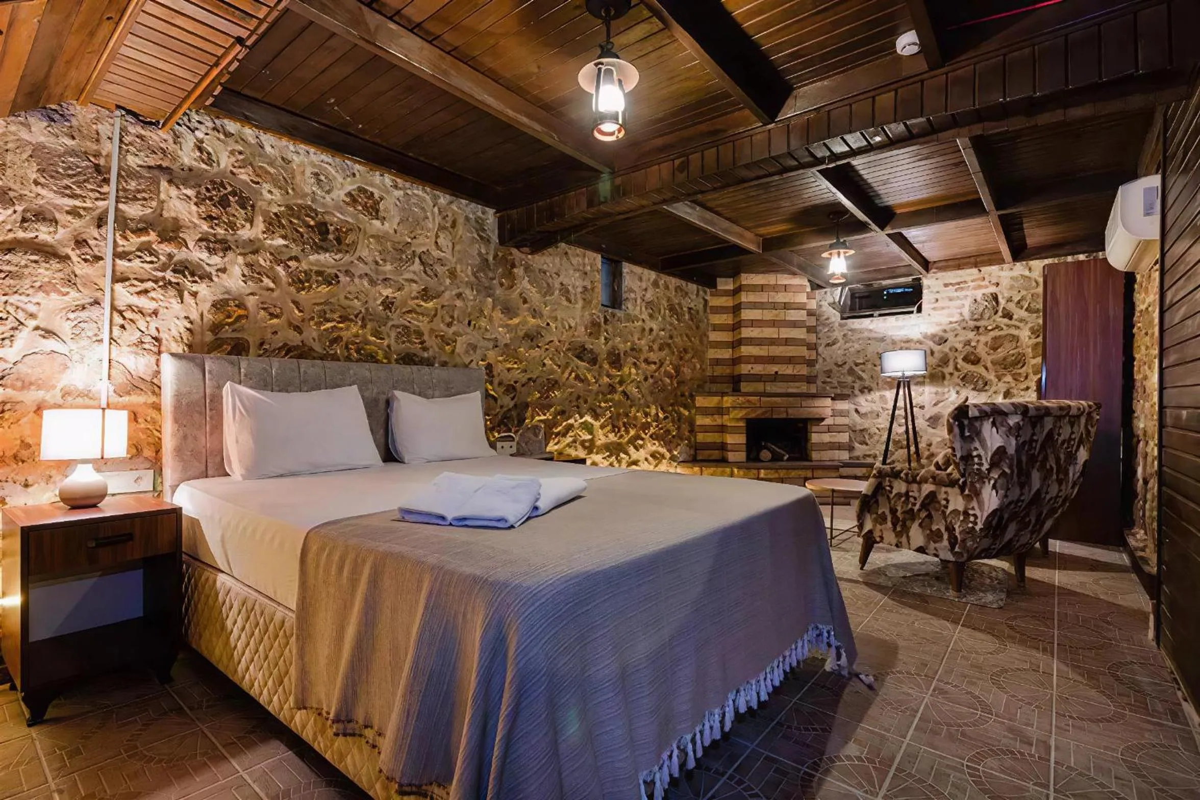 Bed in Casa Maria Hotel