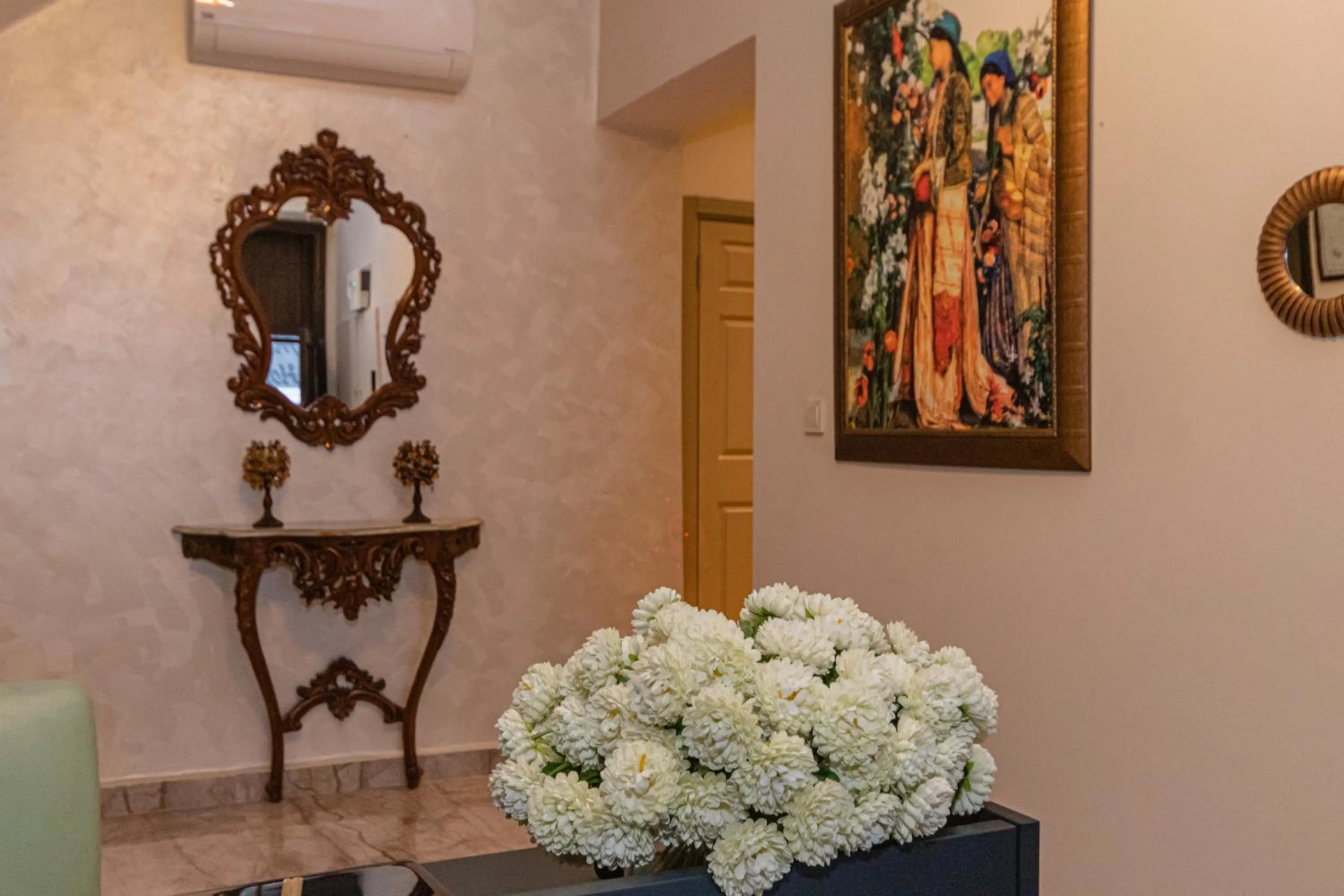 Decorative detail in Casa Maria Hotel