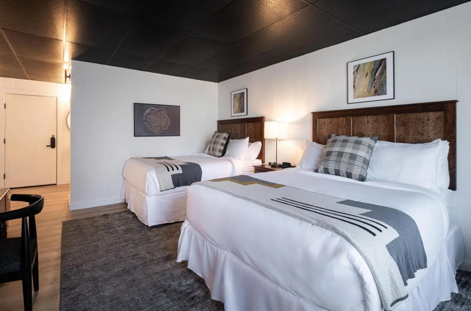 Bedroom, Bed in Shaheen's Adirondack Inn