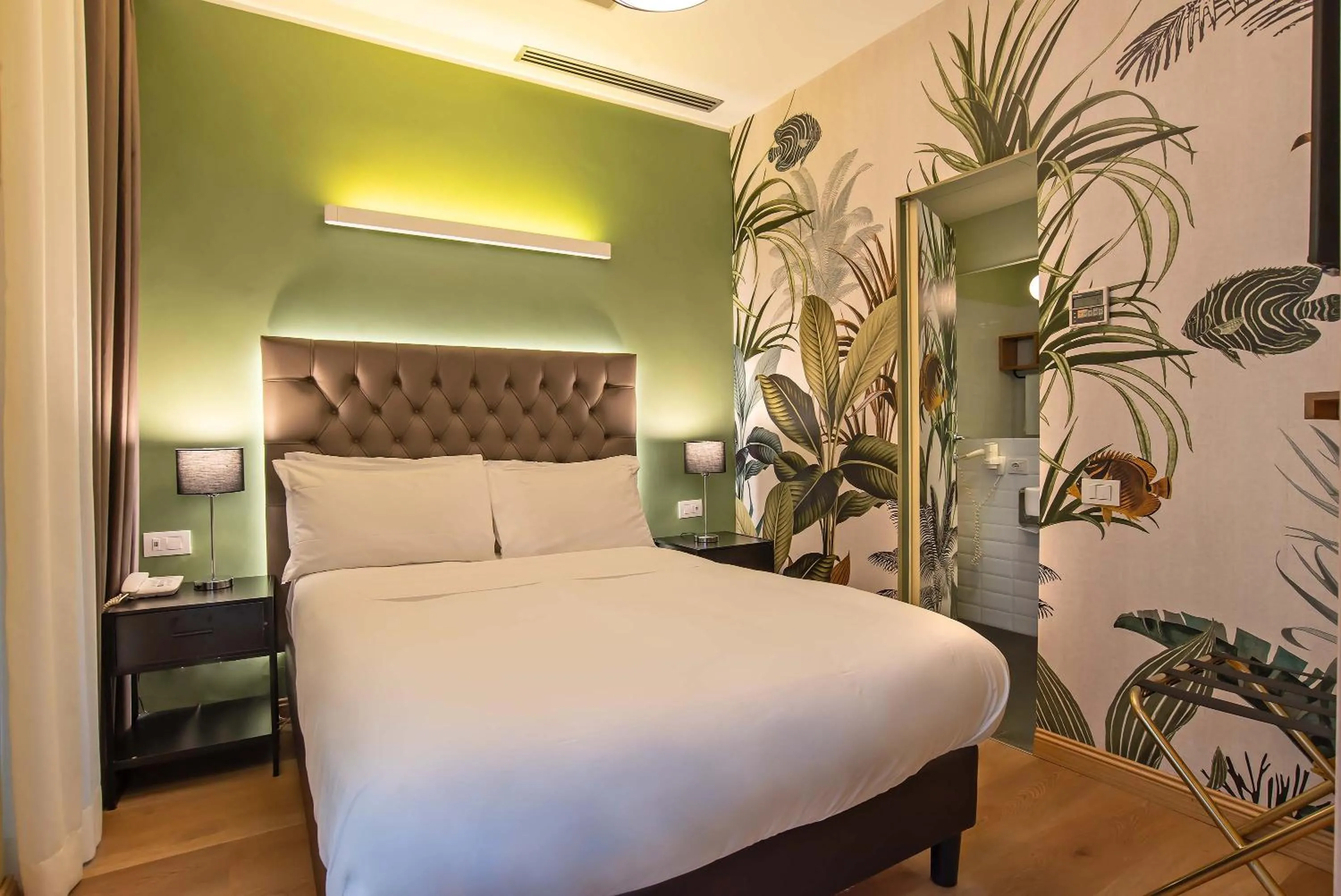 Photo of the whole room, Bed in Hotel Elite