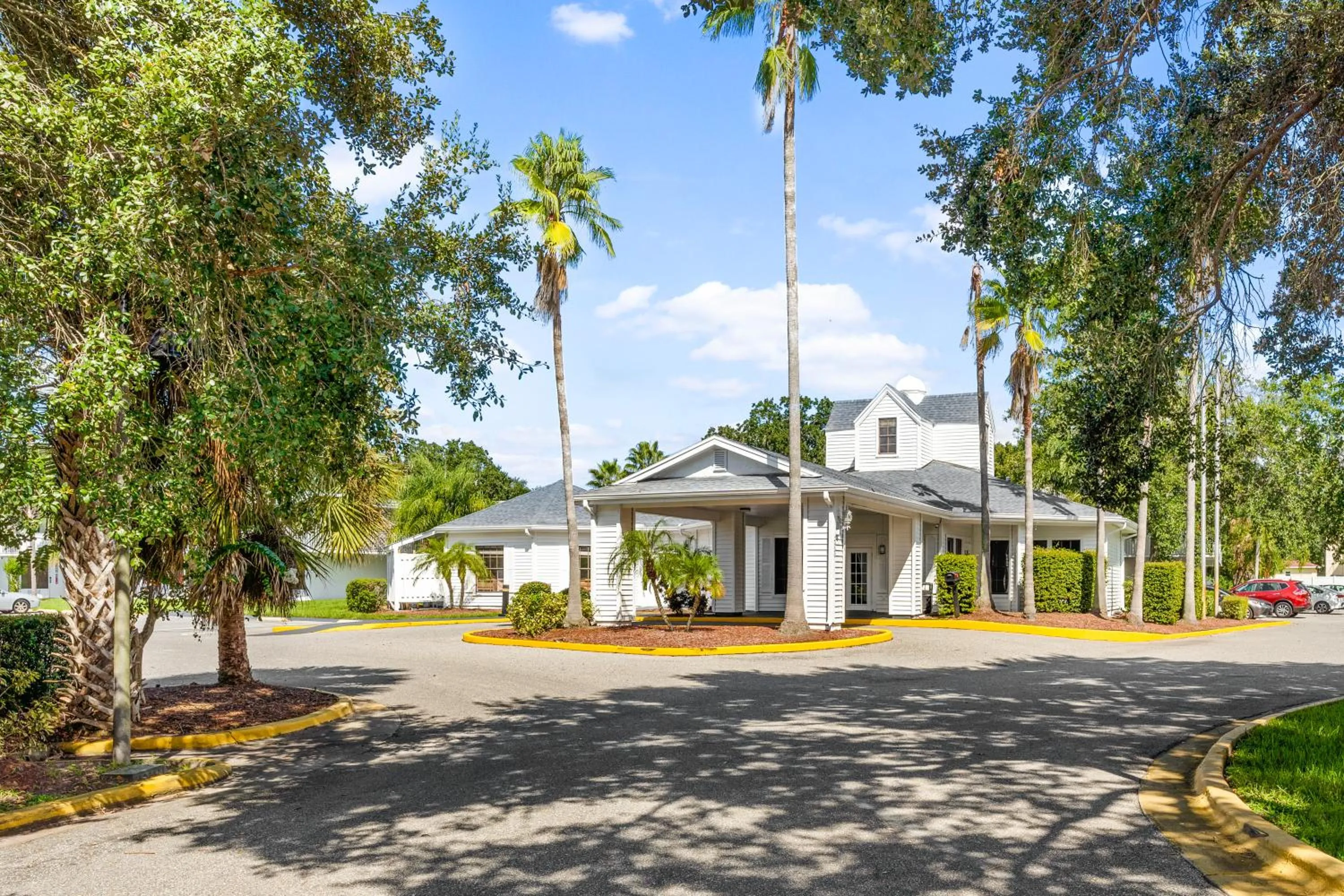 Property building in Baymont by Wyndham Orlando Lake Buena Vista South