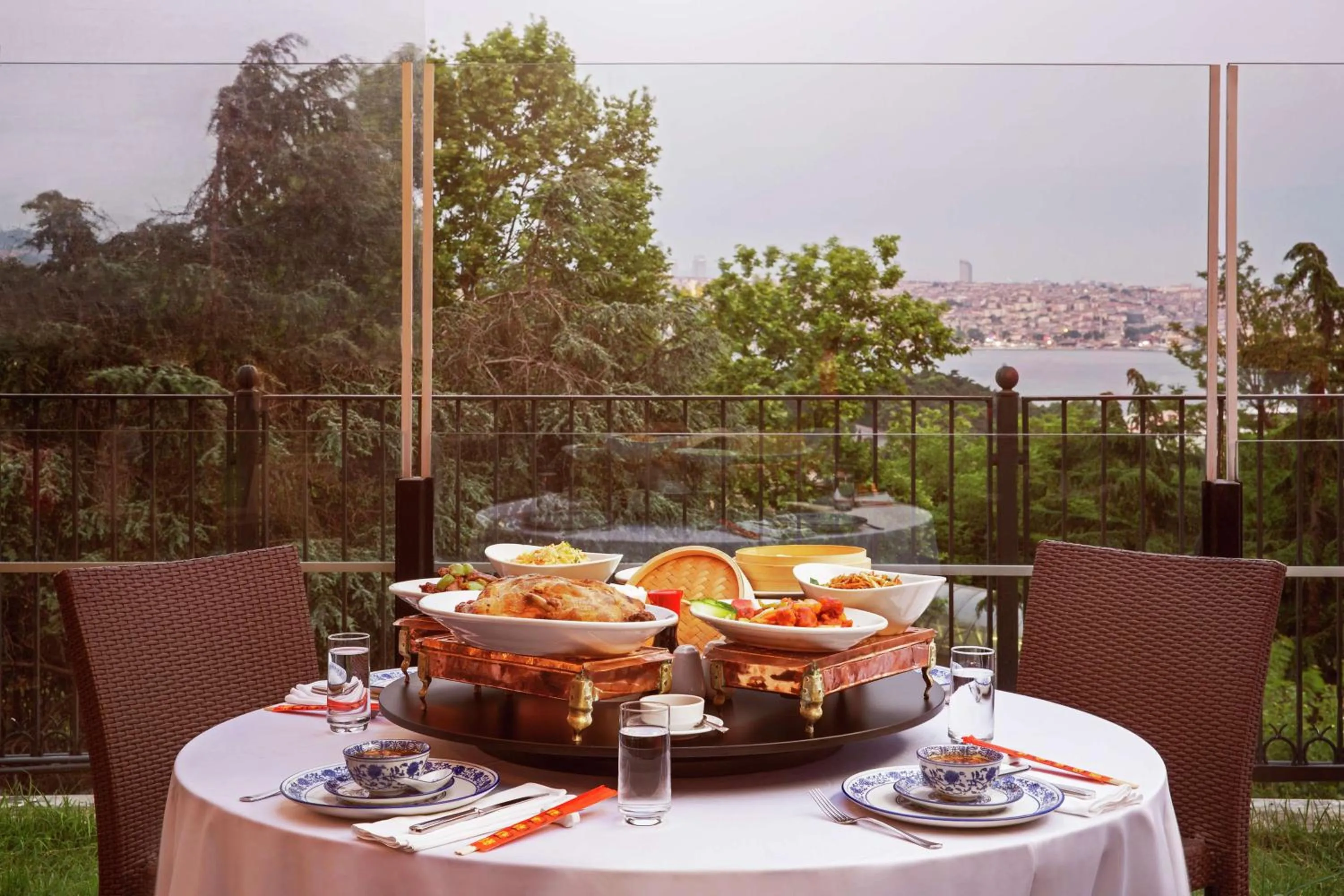 Restaurant/places to eat in Hilton Istanbul Bosphorus