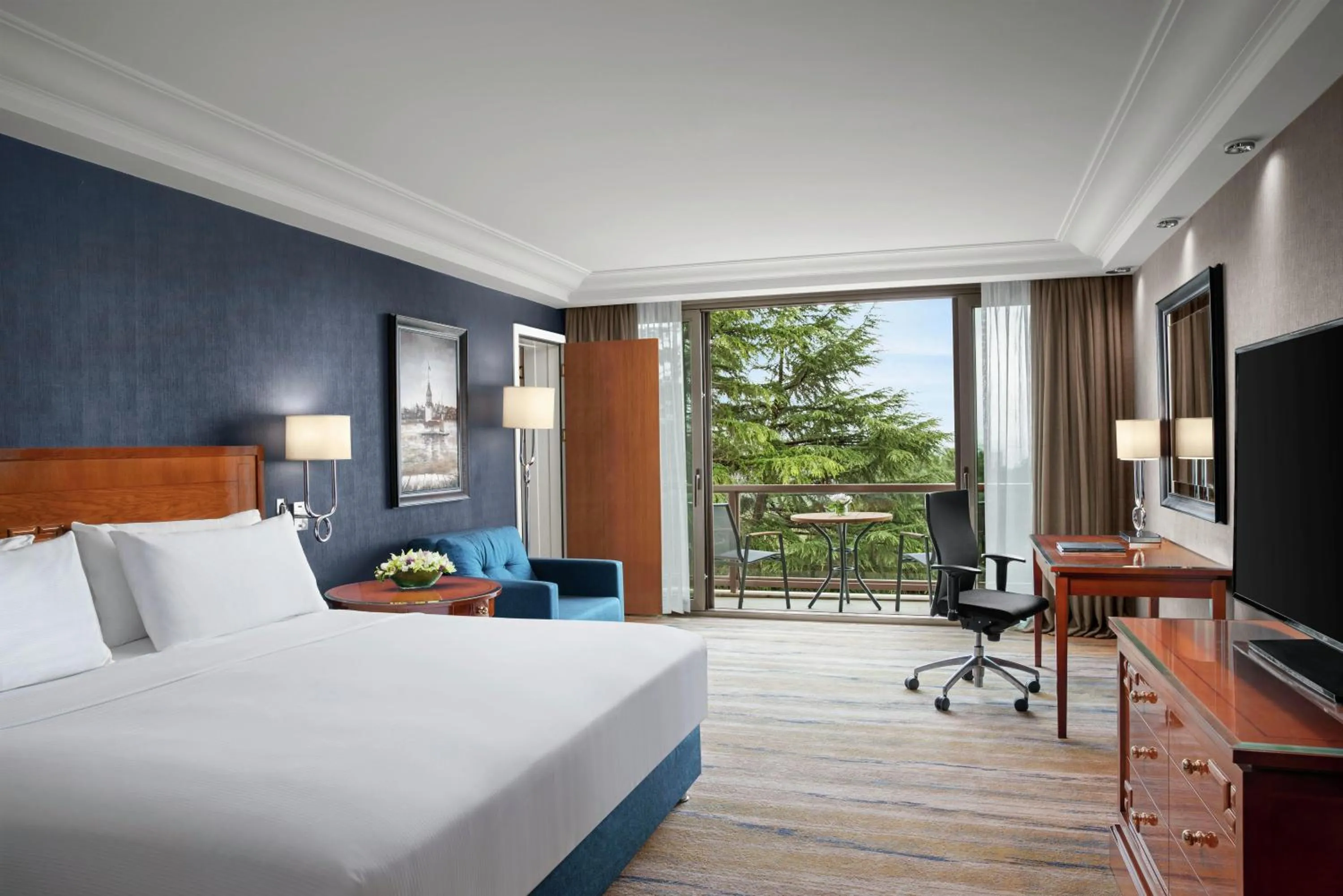 Bed in Hilton Istanbul Bosphorus