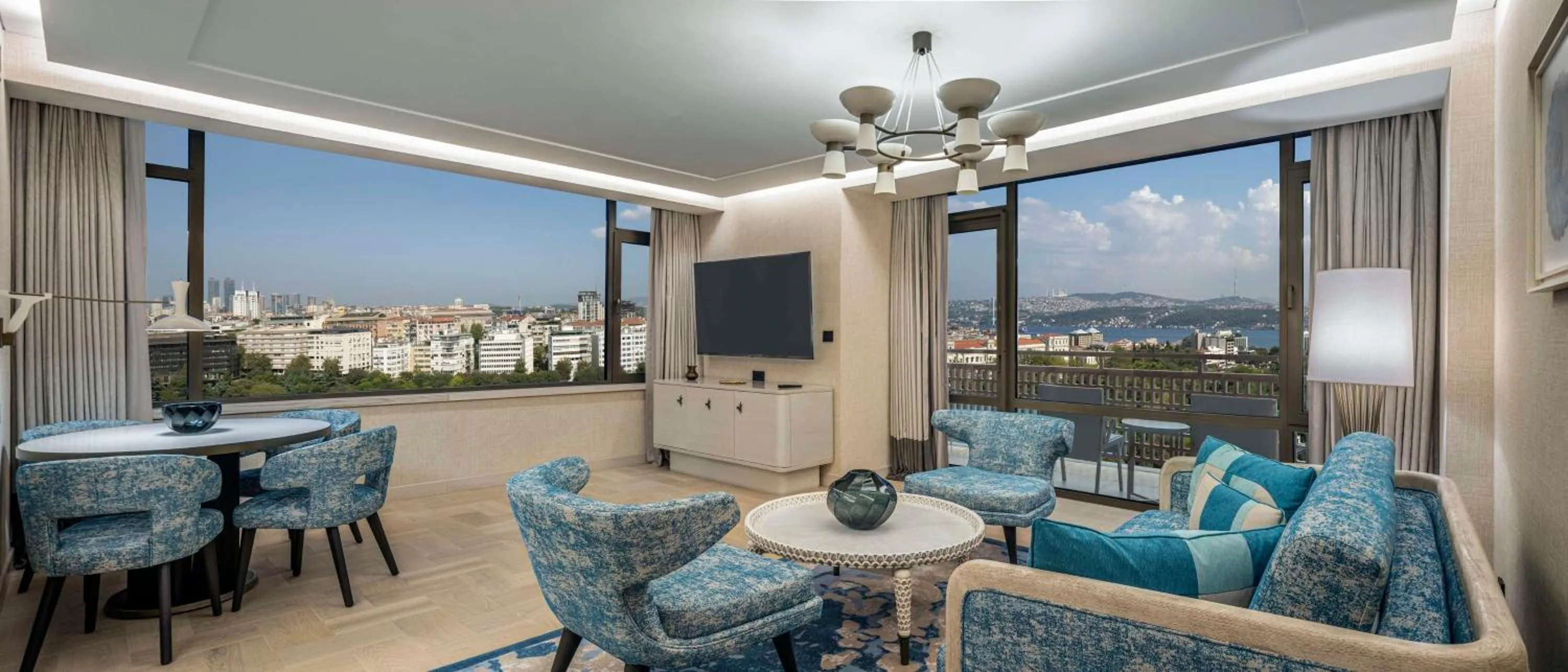 Living room in Hilton Istanbul Bosphorus