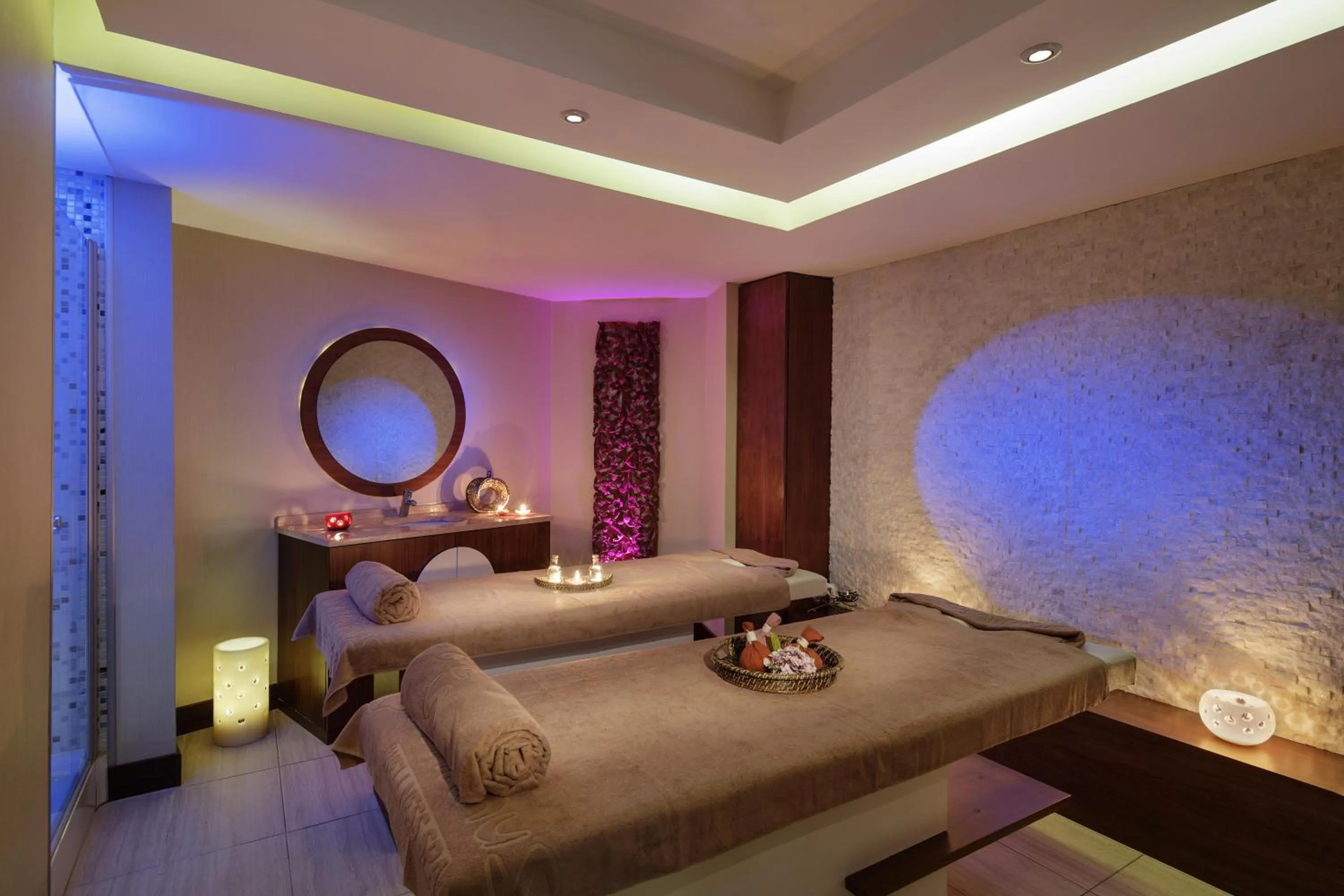 Spa and wellness centre/facilities, Bed in Hilton Istanbul Bosphorus