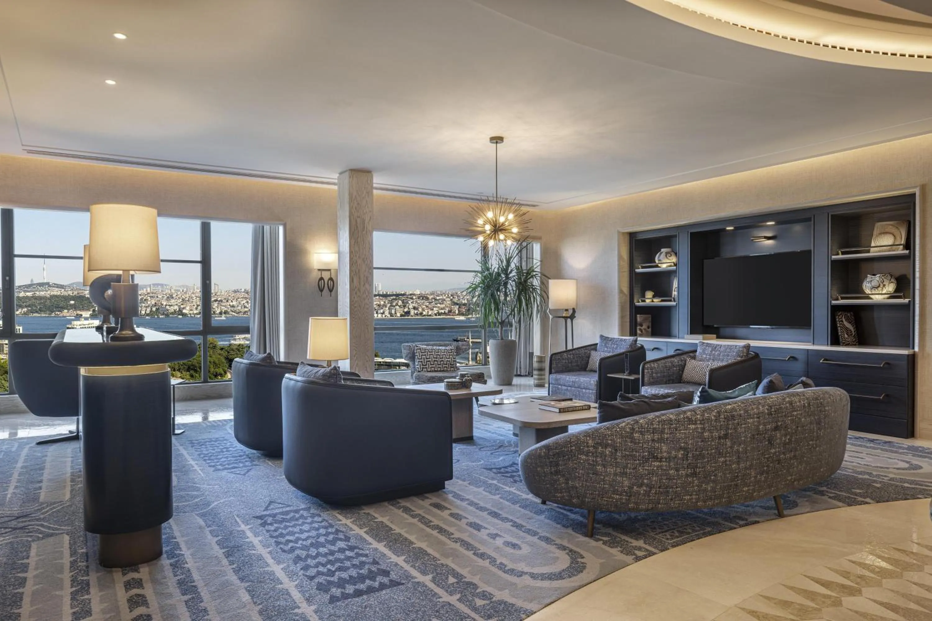 Living room in Hilton Istanbul Bosphorus
