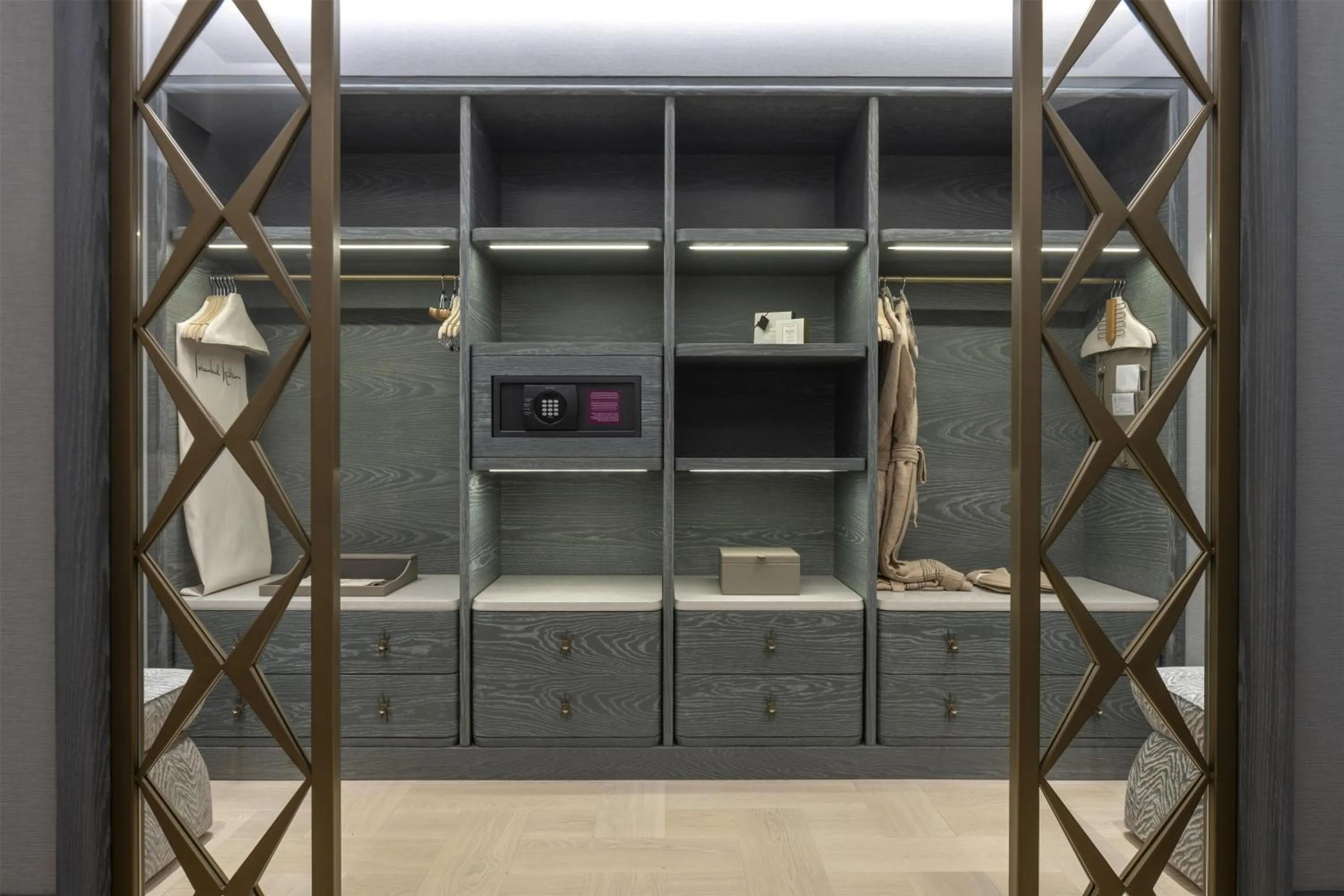 Photo of the whole room in Hilton Istanbul Bosphorus