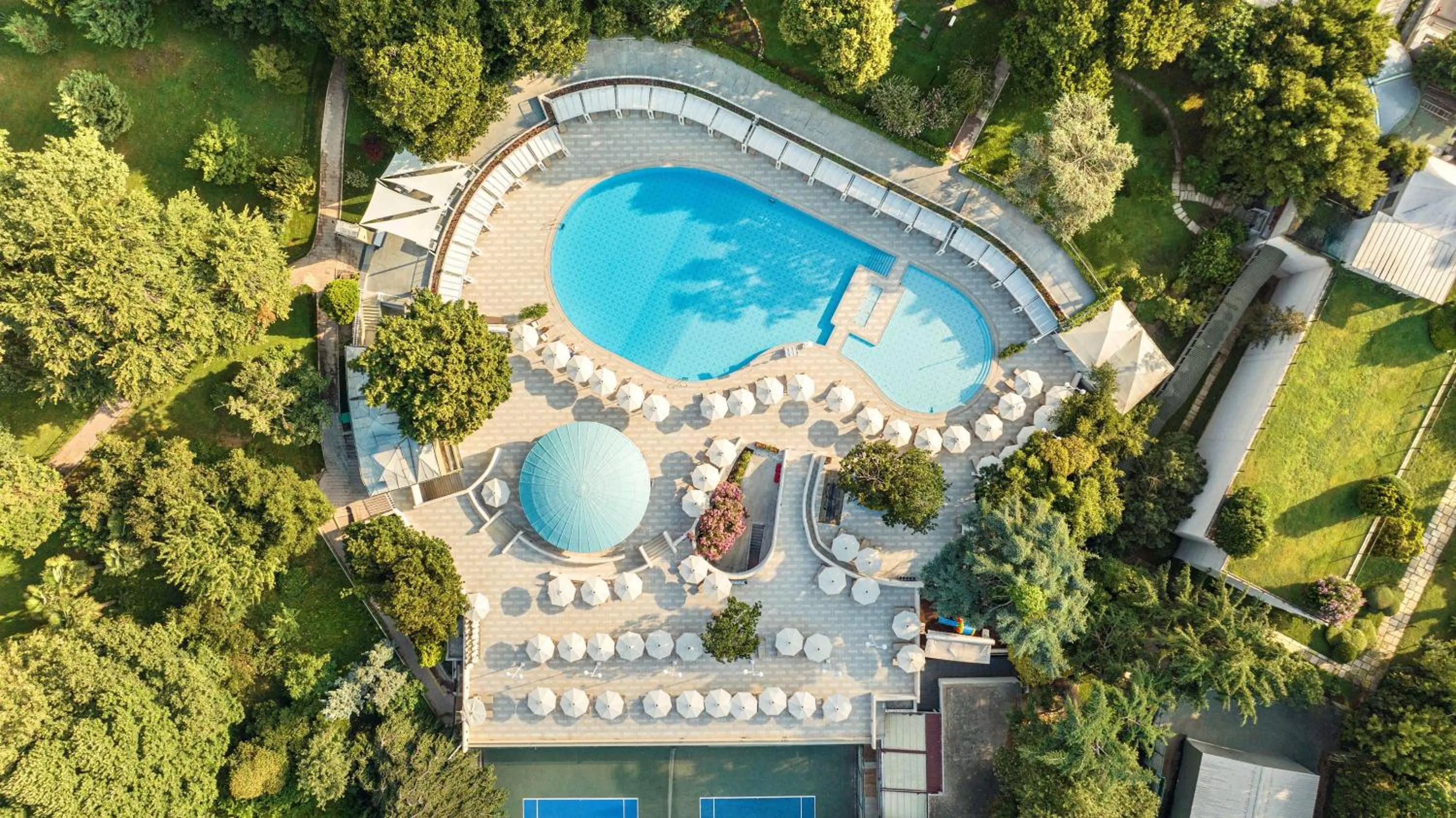 Pool view in Hilton Istanbul Bosphorus