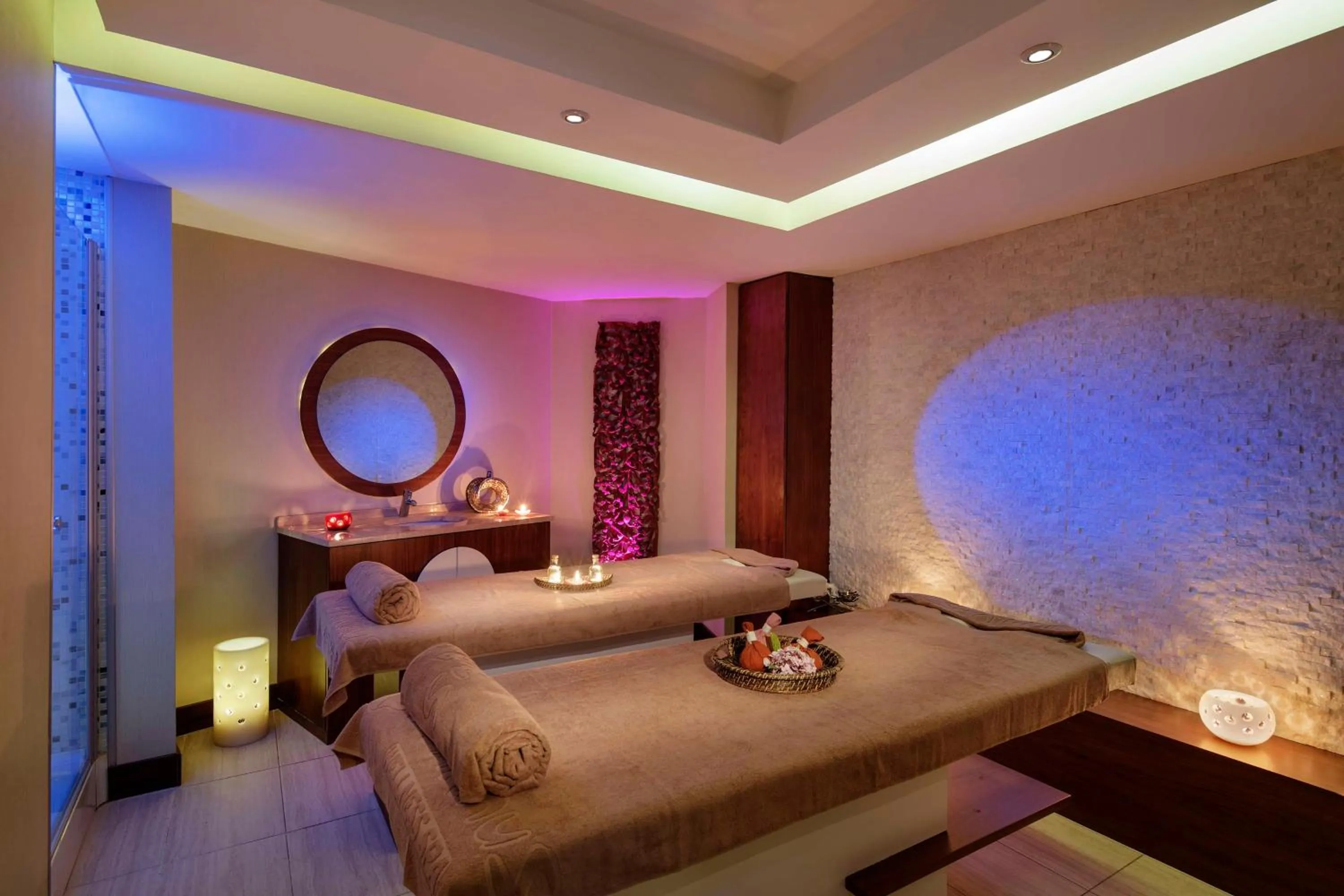 Spa and wellness centre/facilities, Bed in Hilton Istanbul Bosphorus