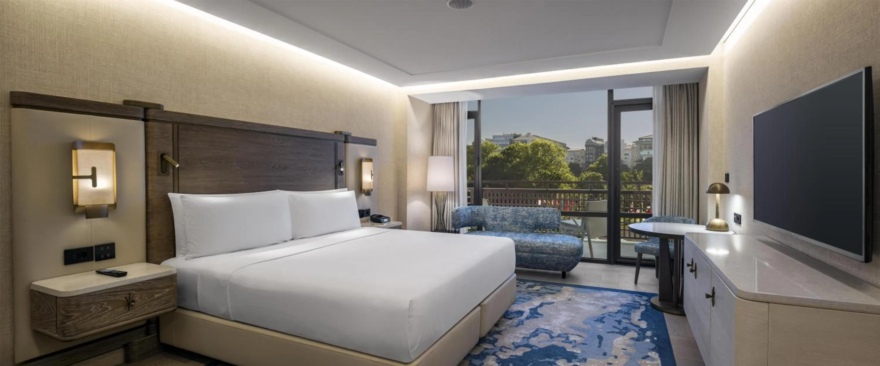 Bed in Hilton Istanbul Bosphorus