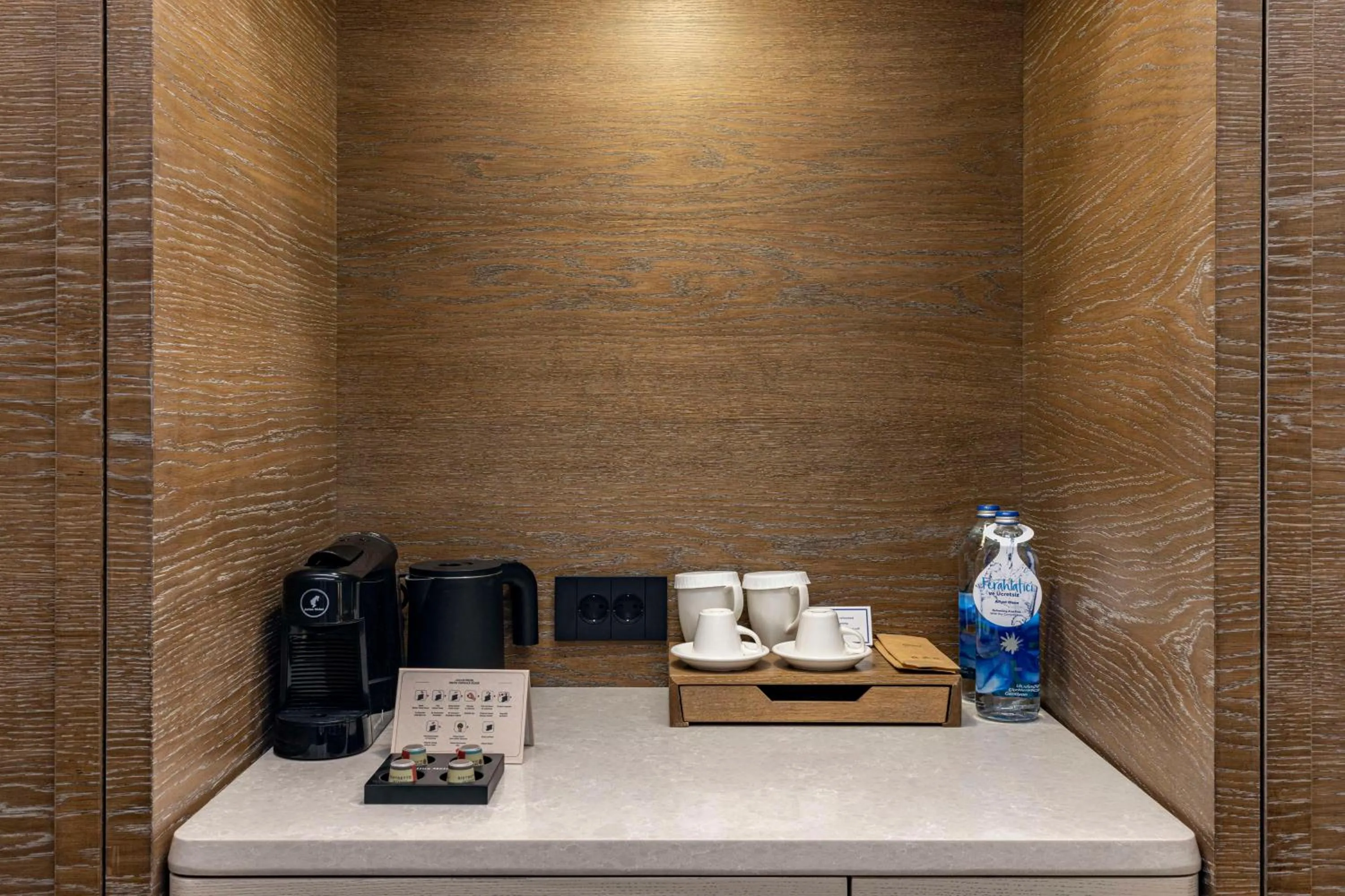 Photo of the whole room in Hilton Istanbul Bosphorus